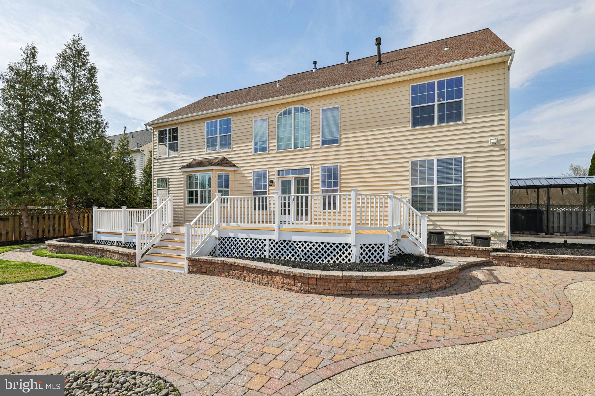 ASHBROOK - Residential