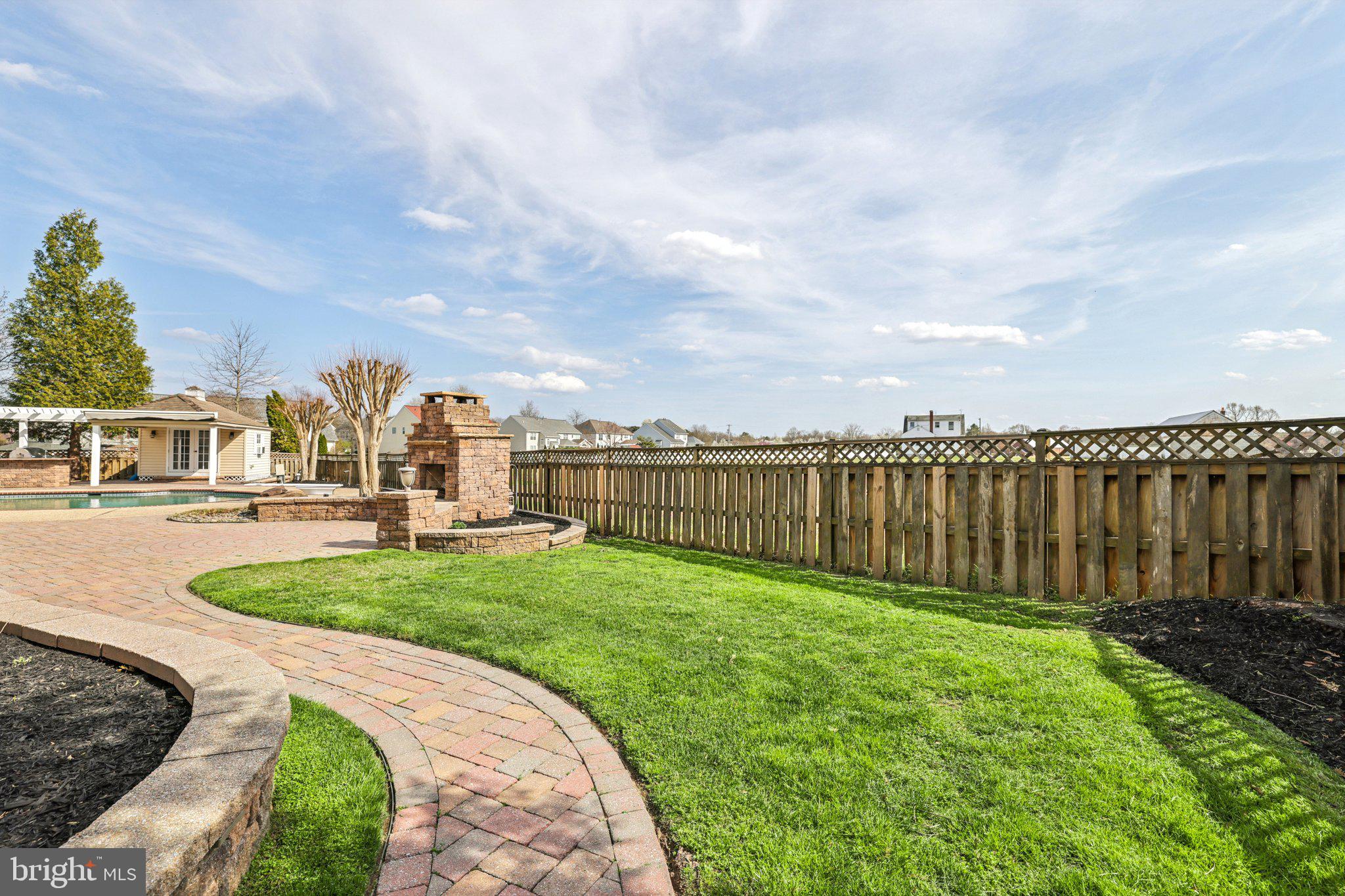 ASHBROOK - Residential