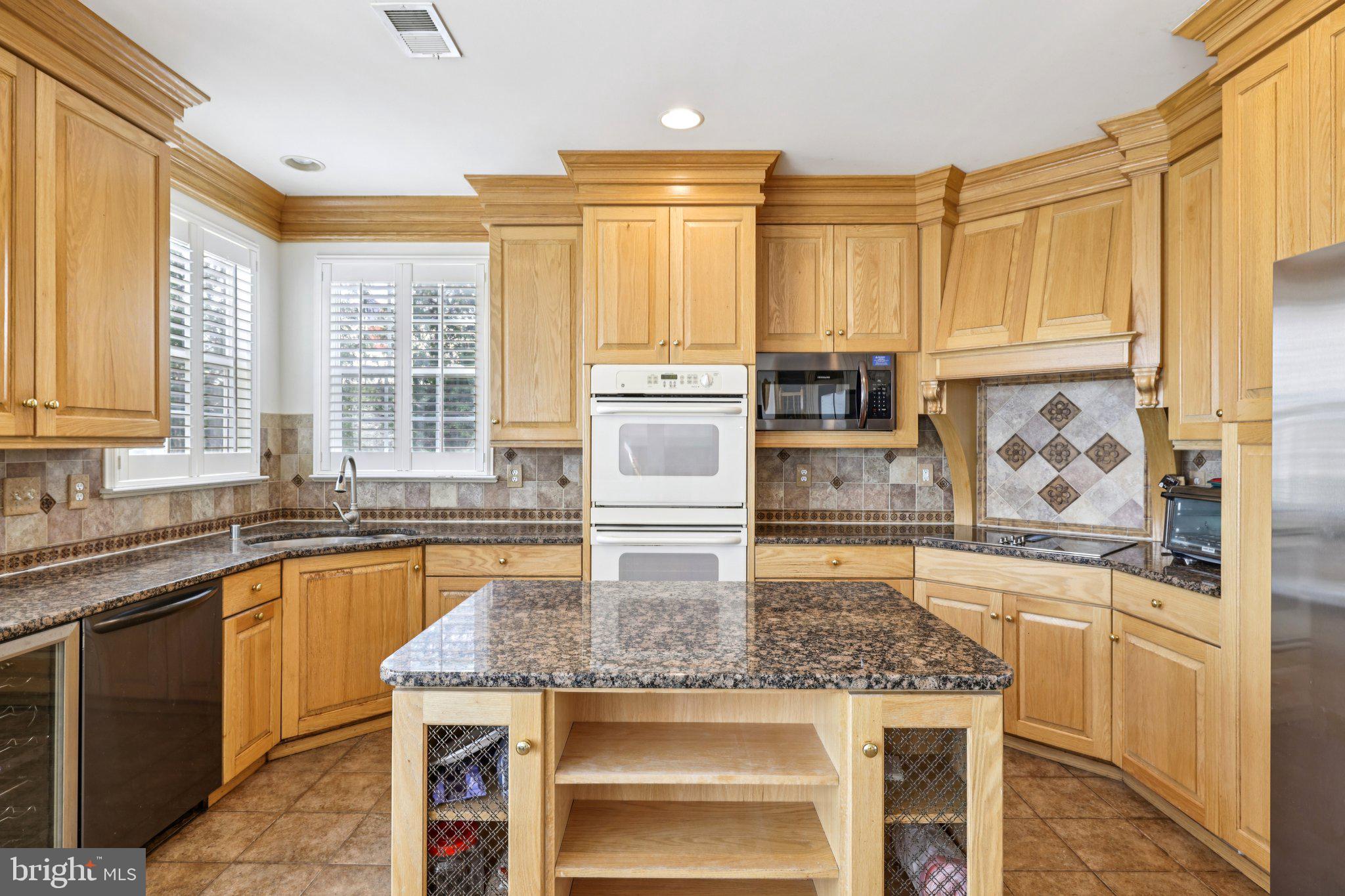 ASHBROOK - Residential