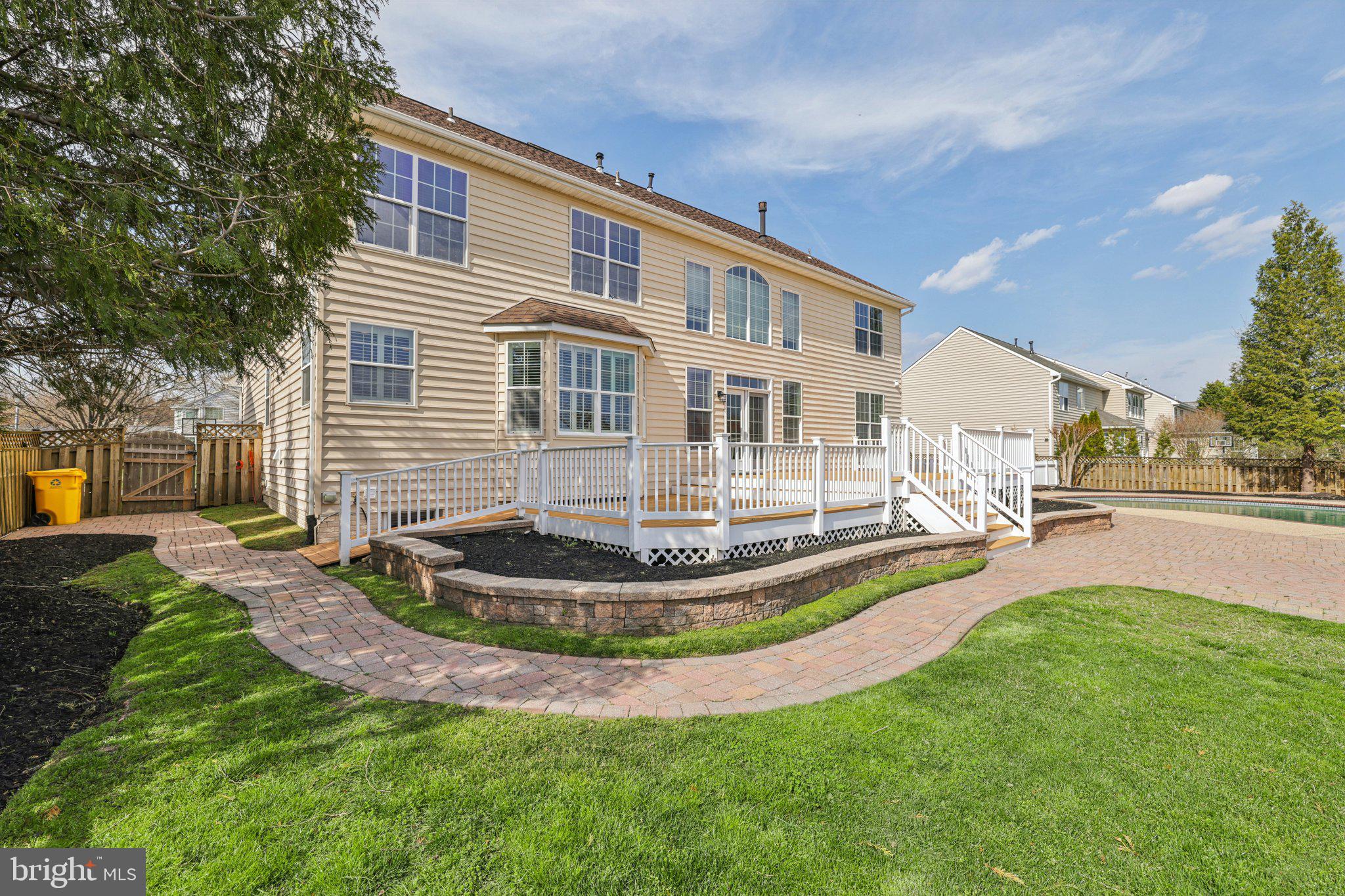 ASHBROOK - Residential