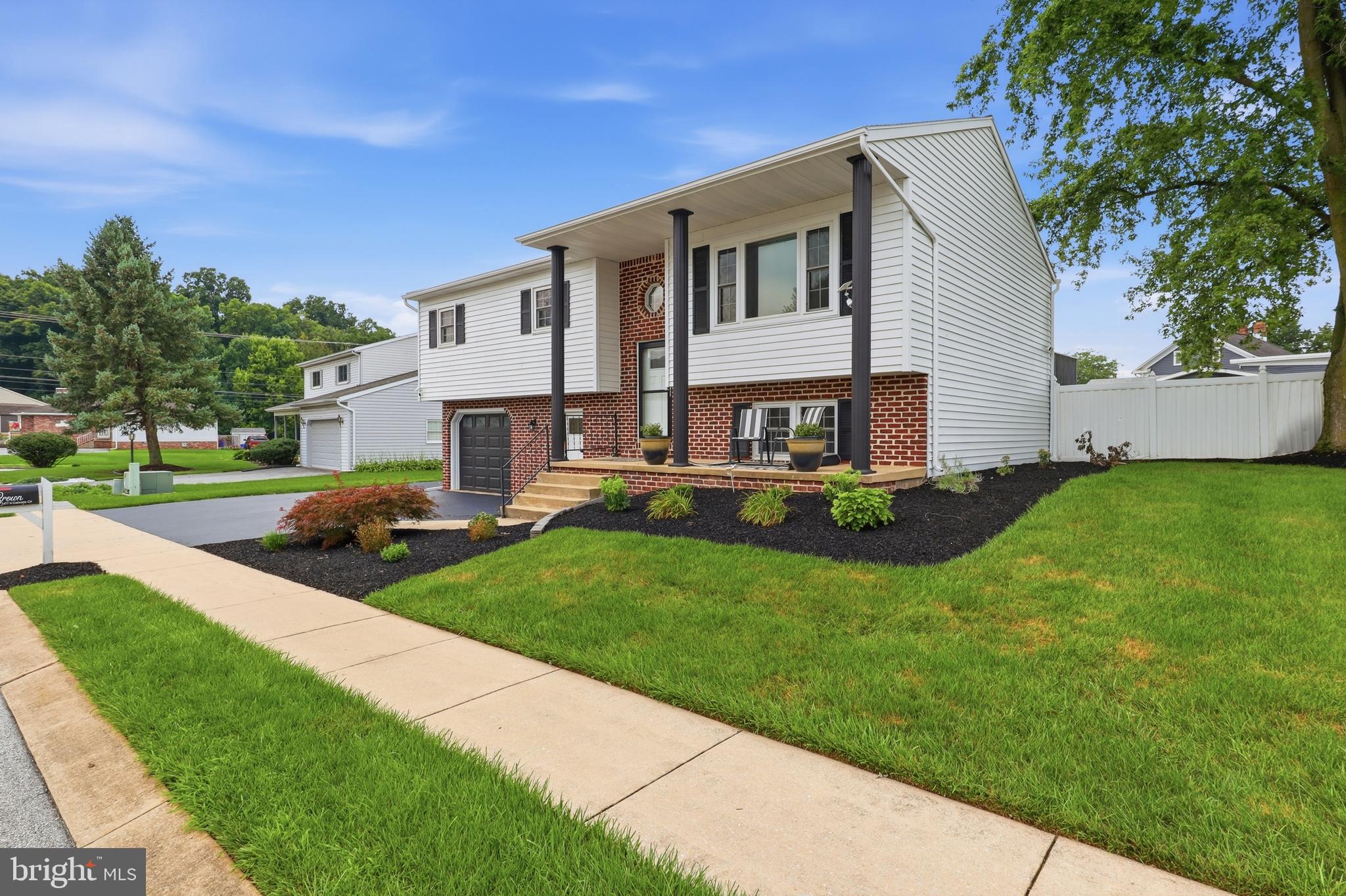 2477 N GABRIELLE COURT