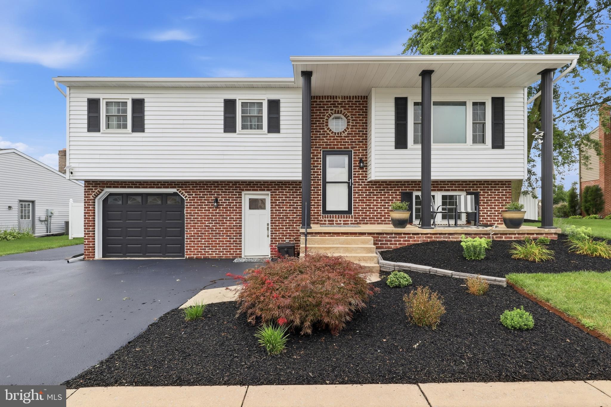 2477 N GABRIELLE COURT