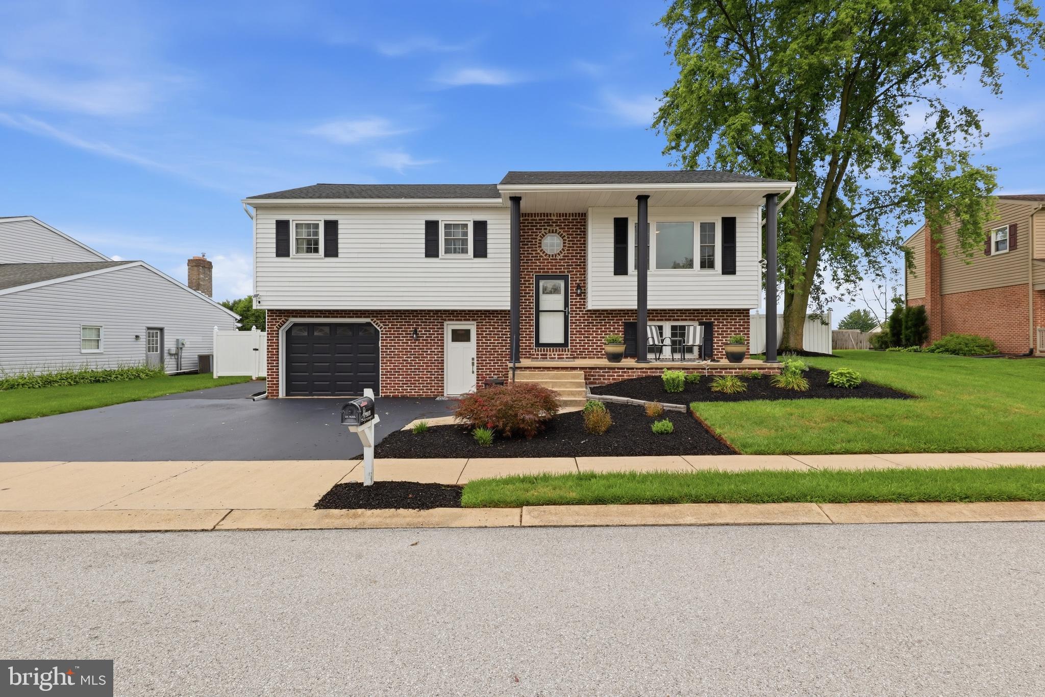 2477 N GABRIELLE COURT