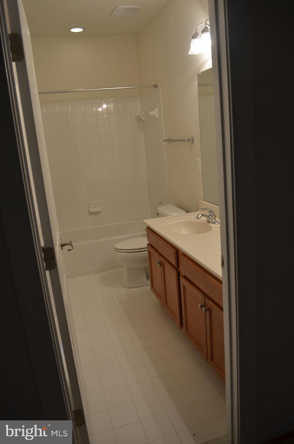 COOKES CROSSING - Residential Lease