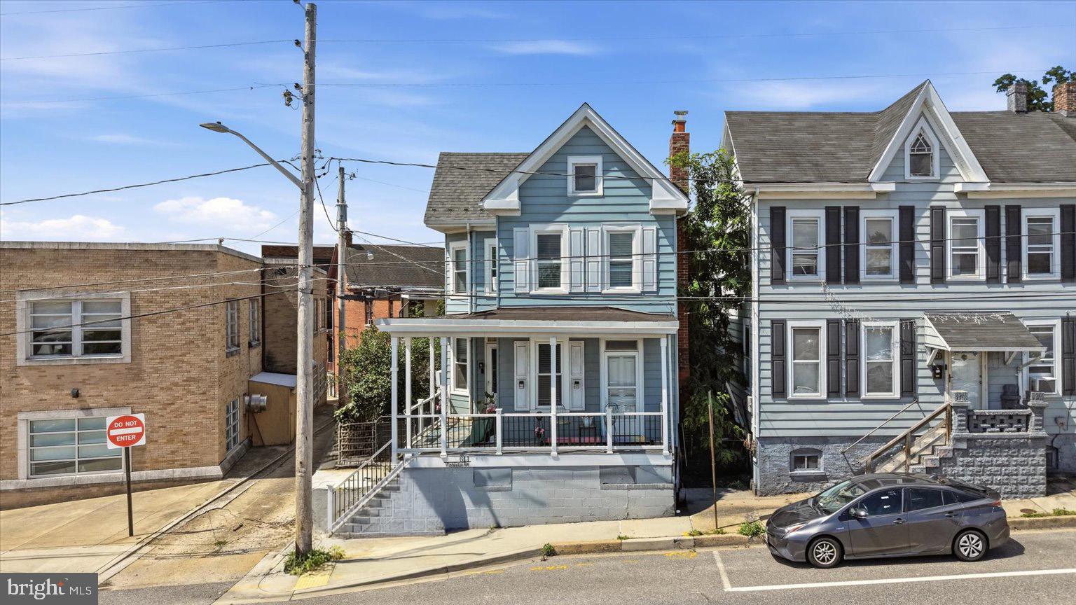 611 WASHINGTON AVENUE