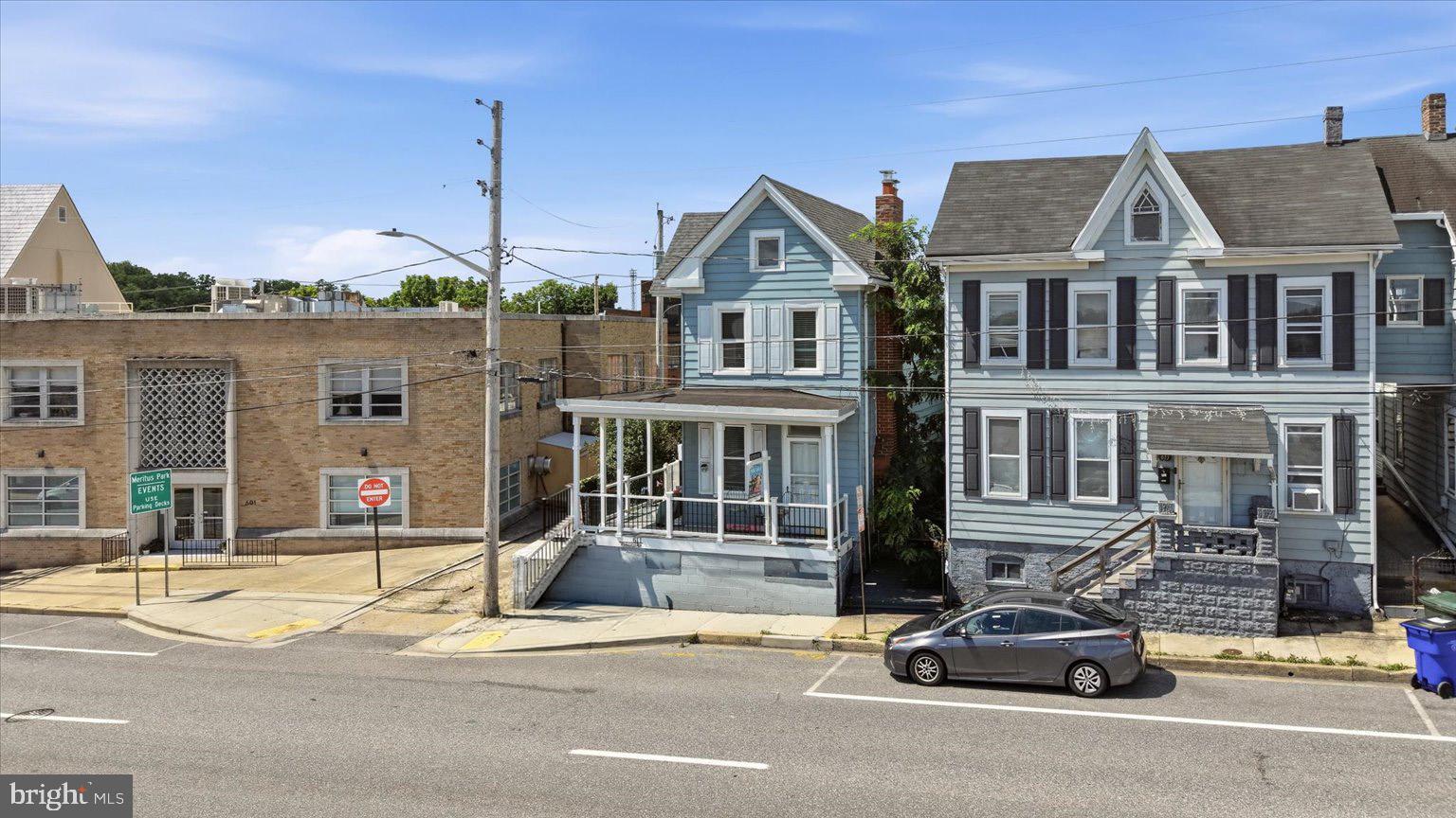611 WASHINGTON AVENUE