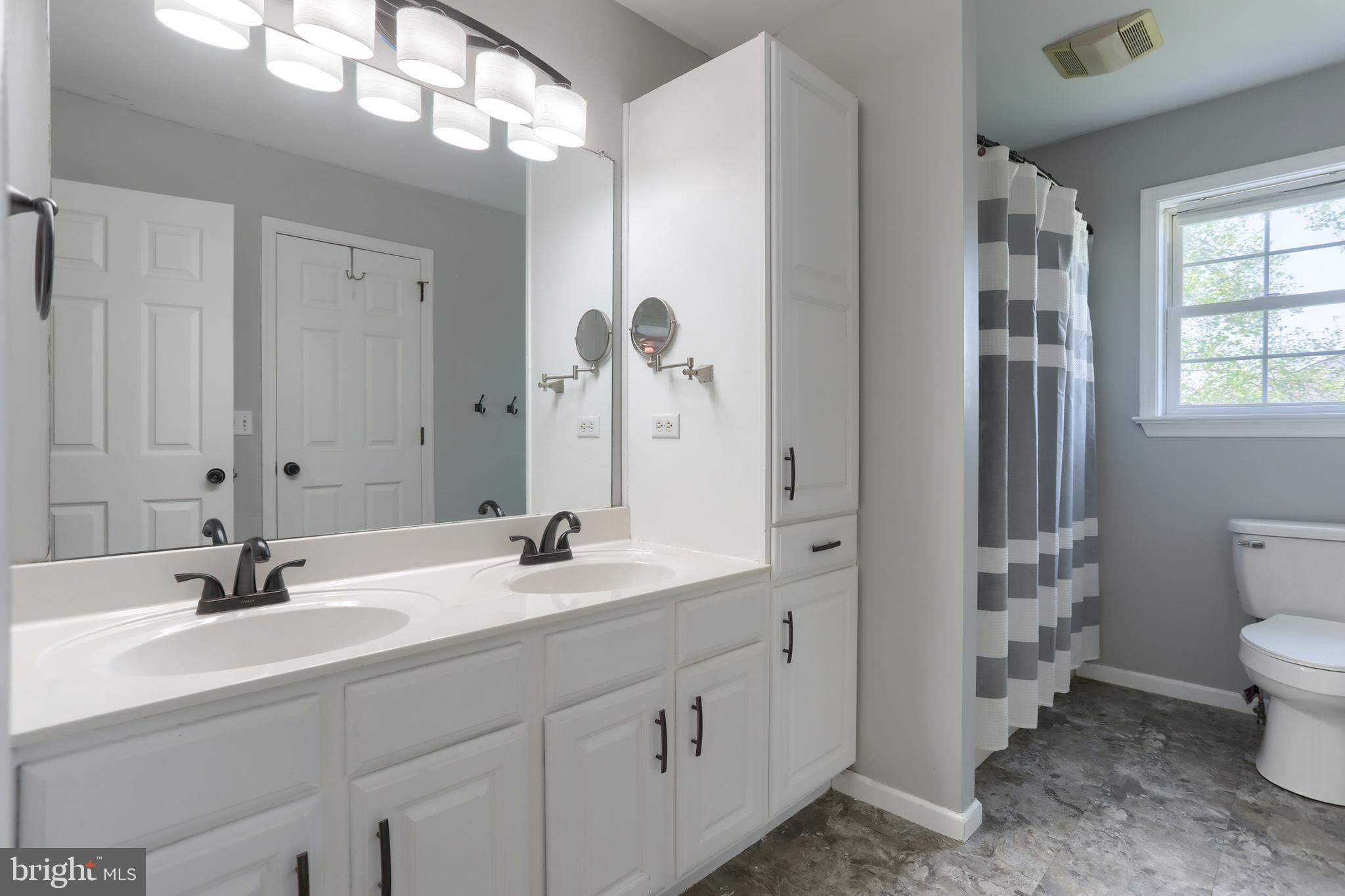 THE OAKS OF PALMYRA - Residential