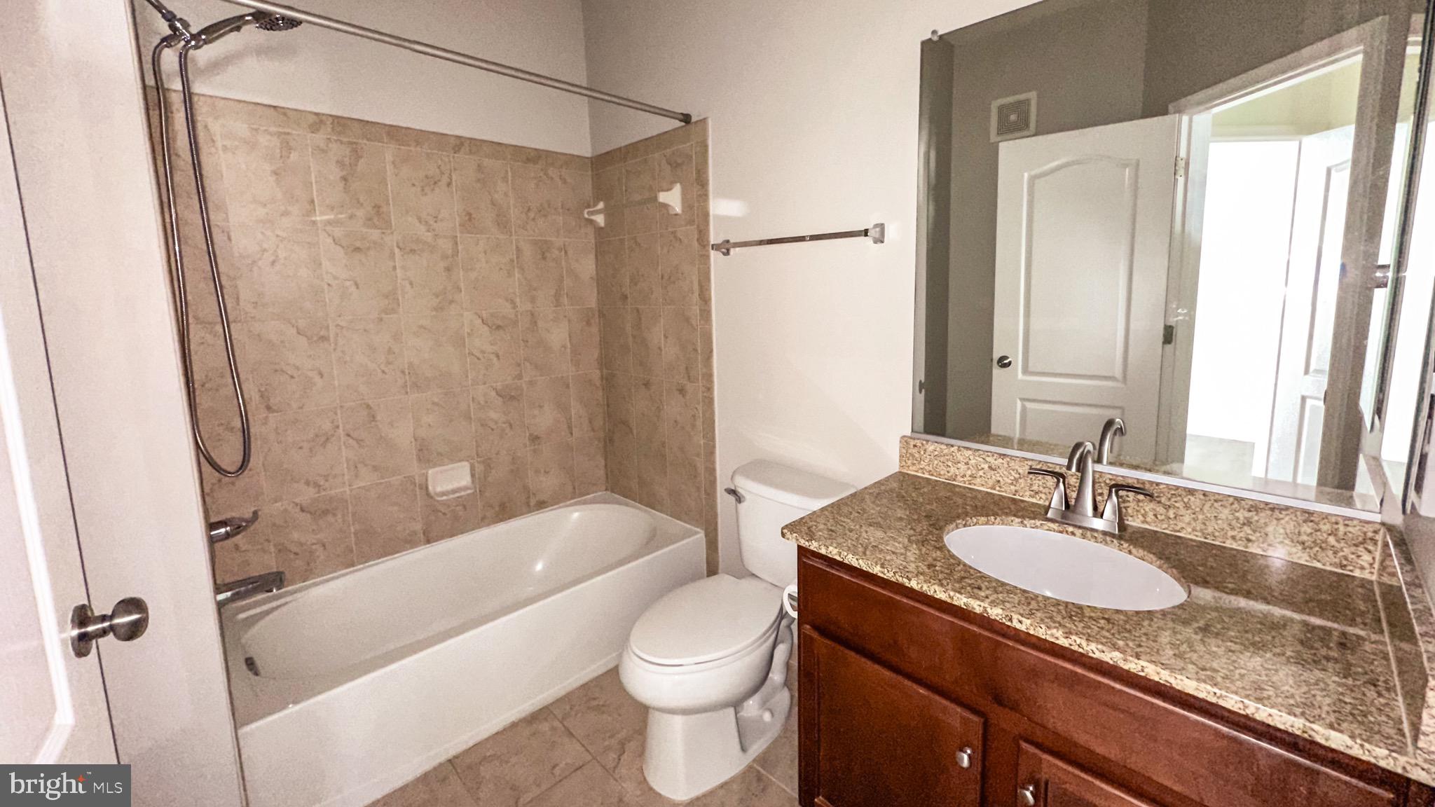 MERCER PARK CONDOMINIUM - Residential Lease