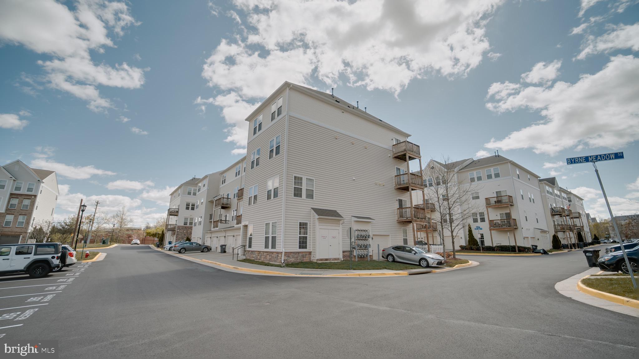 MERCER PARK CONDOMINIUM - Residential Lease