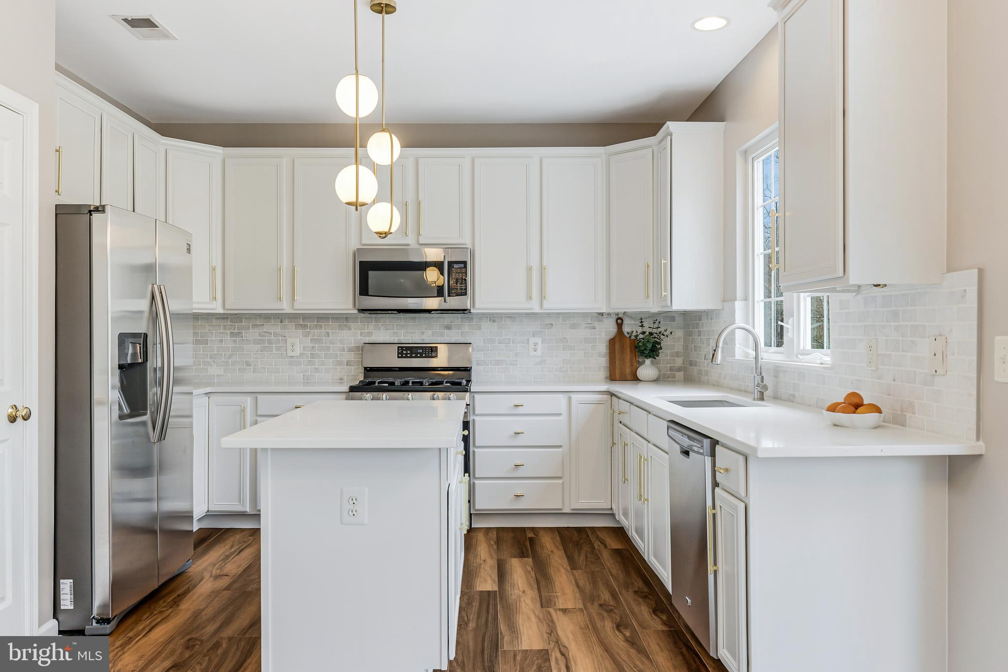 BELMONT COUNTRY CLUB - Residential