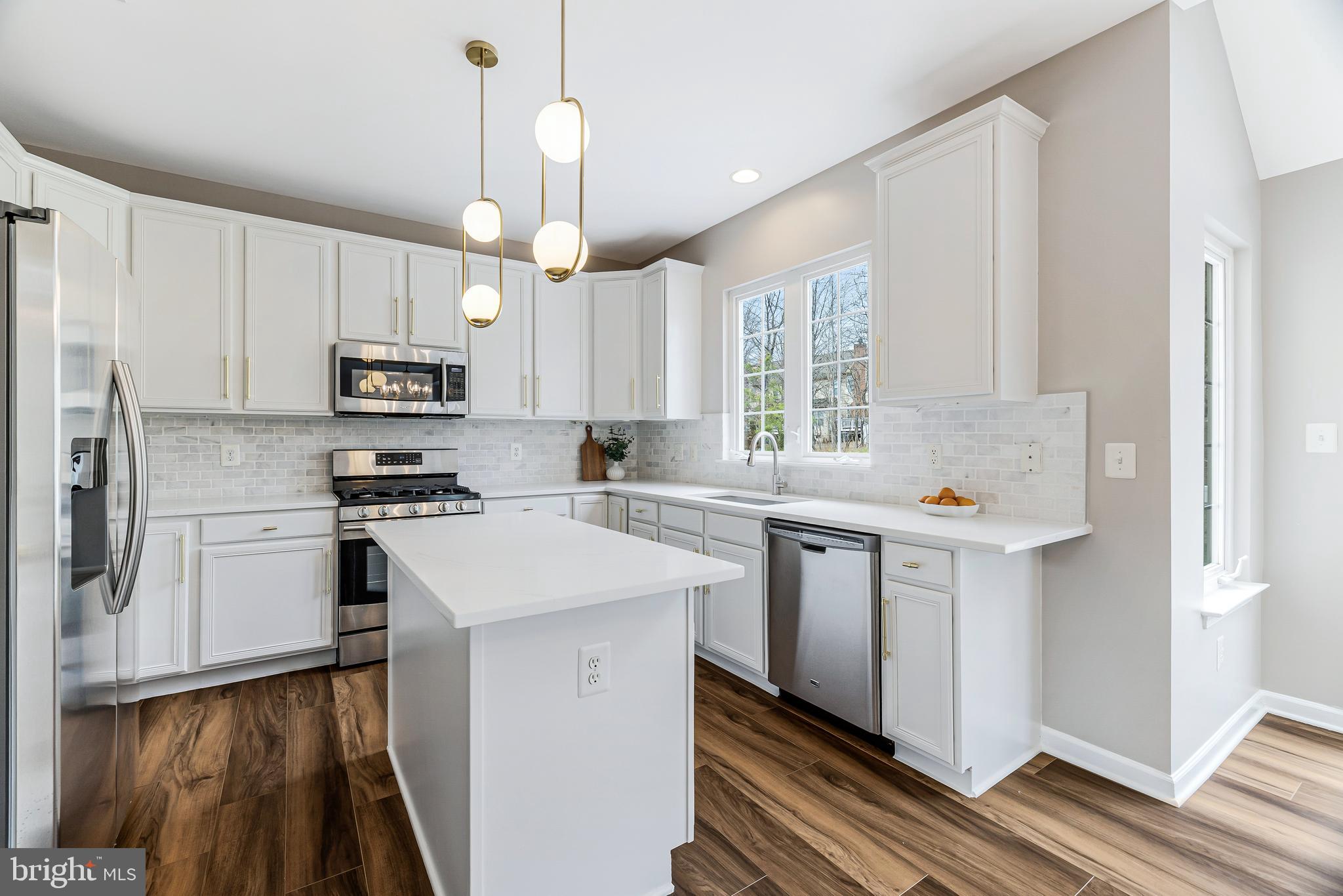 BELMONT COUNTRY CLUB - Residential