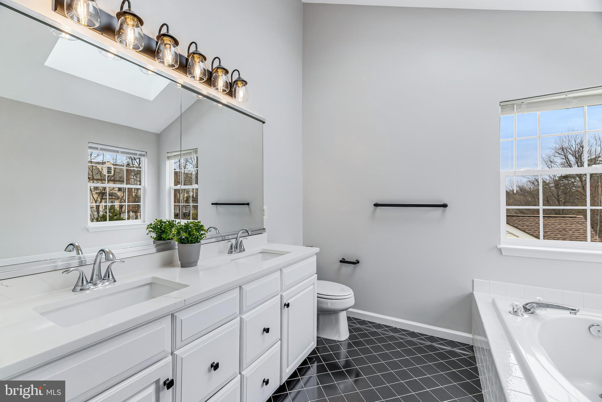 BELMONT COUNTRY CLUB - Residential