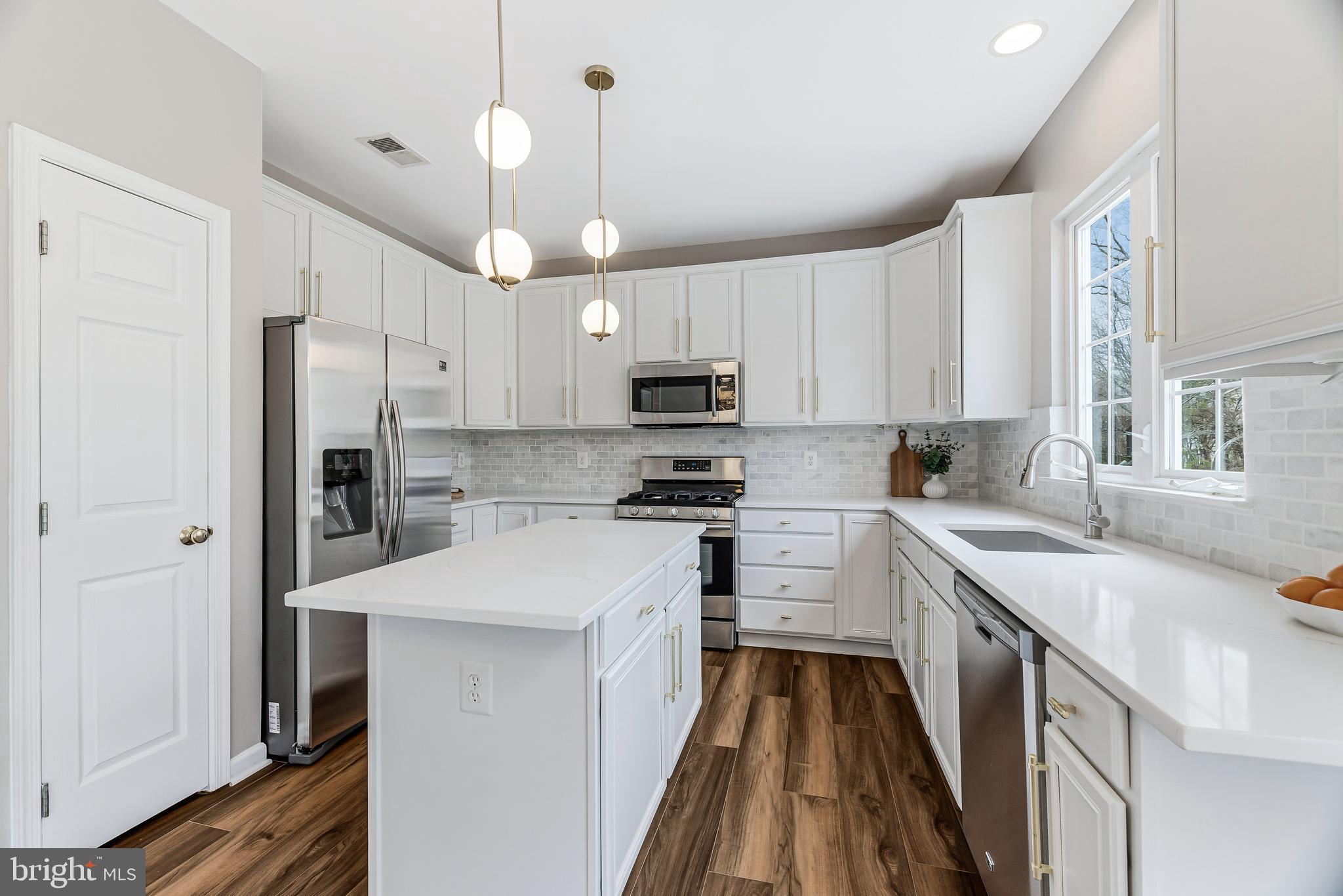 BELMONT COUNTRY CLUB - Residential