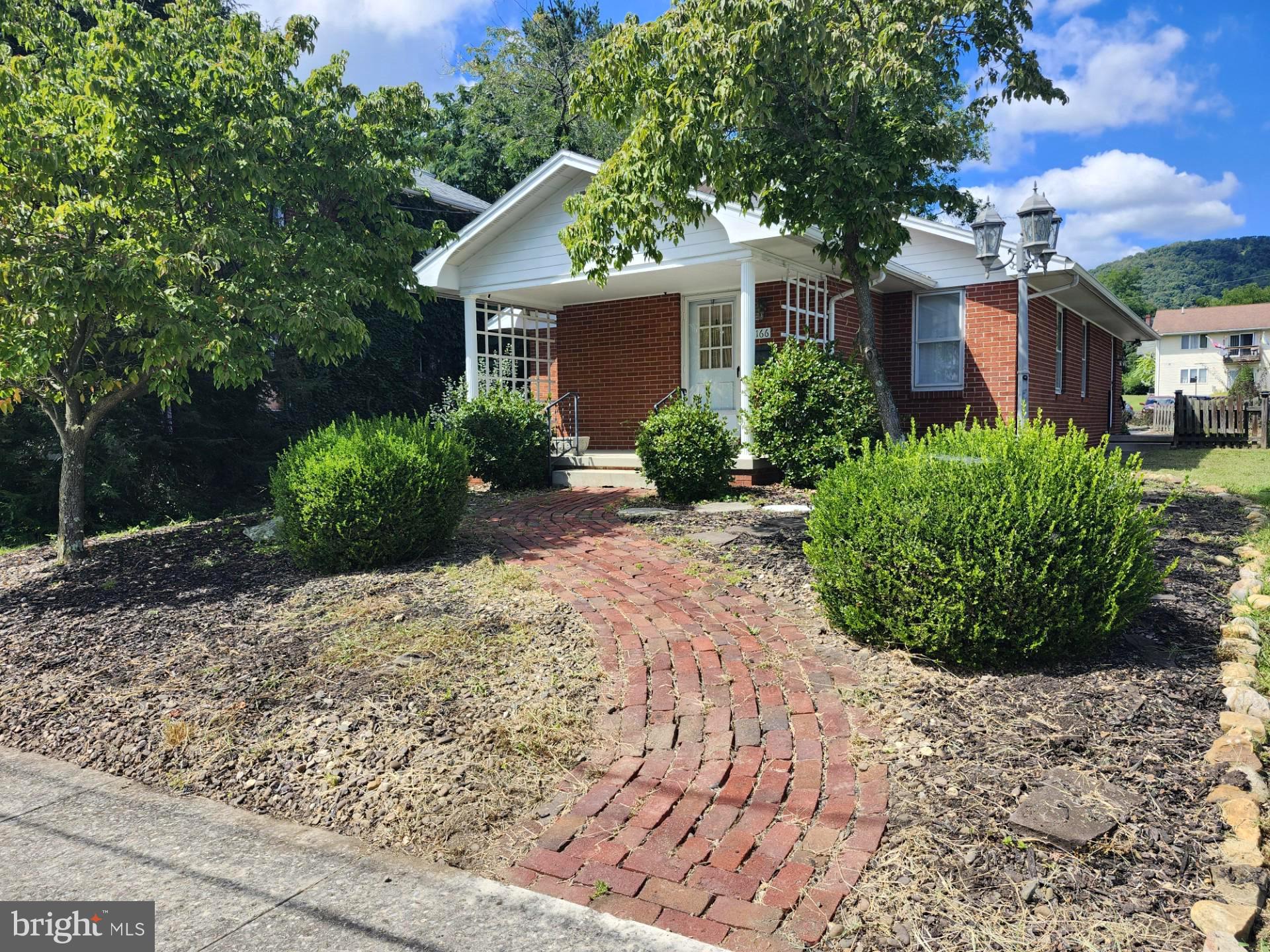 166 S A STREET