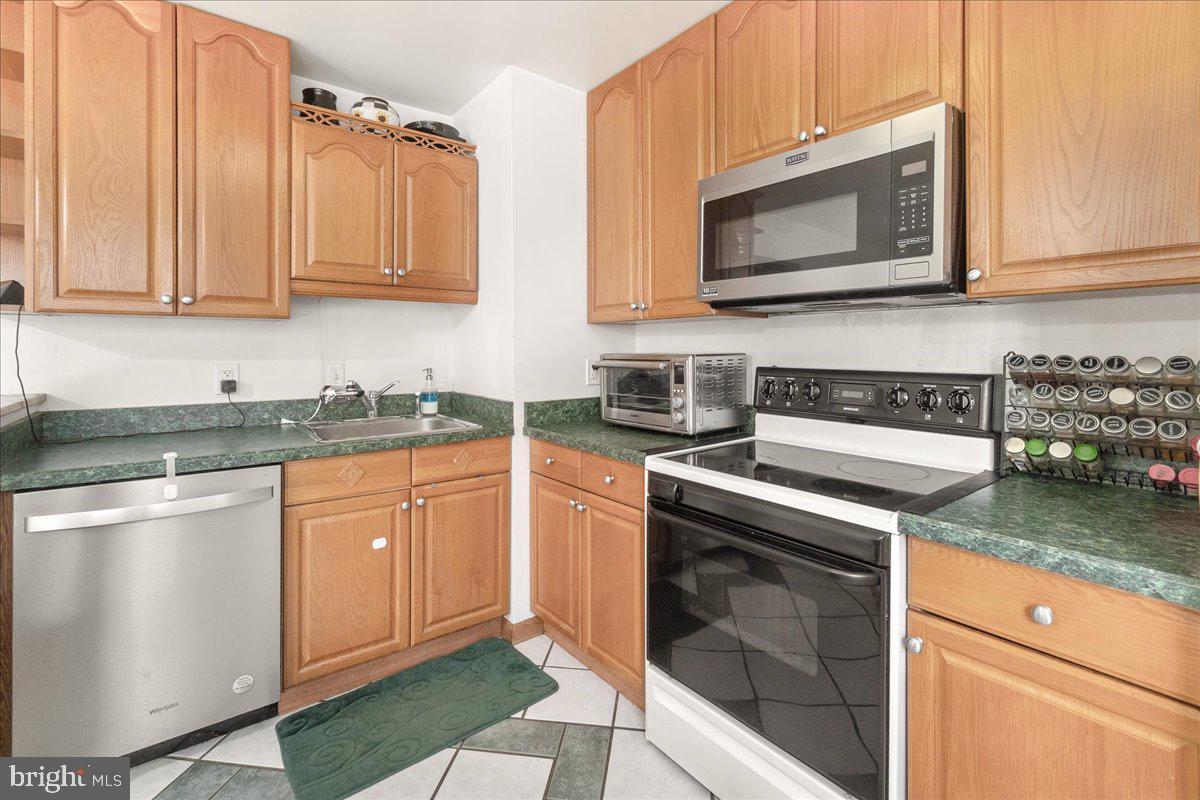 BRUNSWICK - Residential