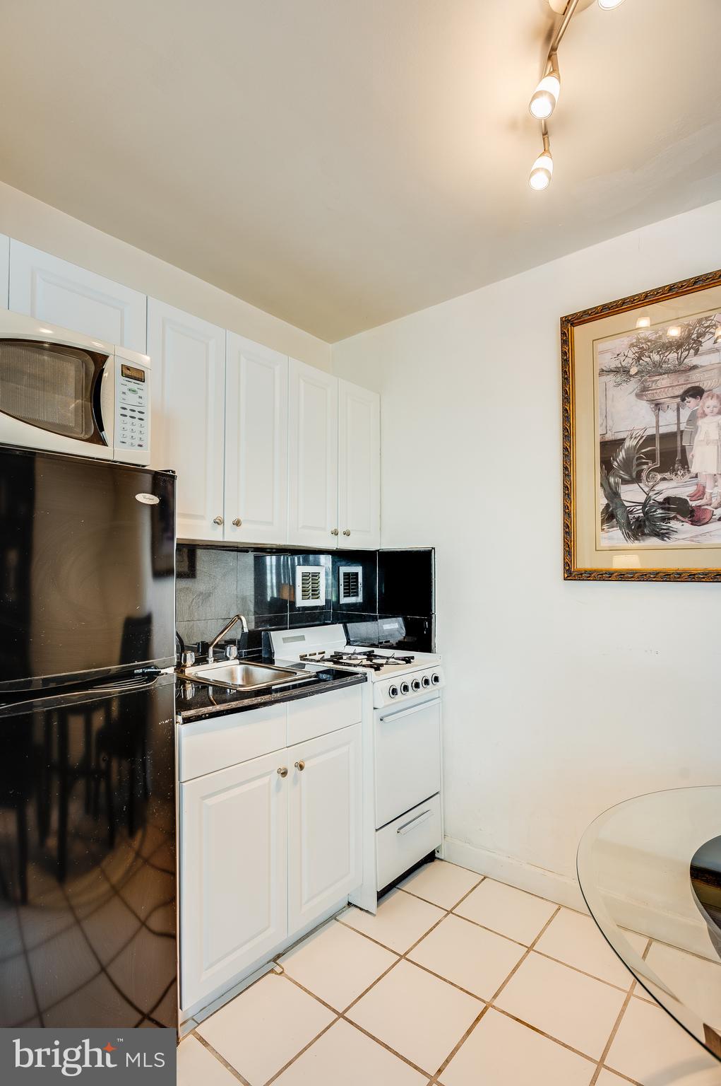 RIVER PLACE NORTH - Residential