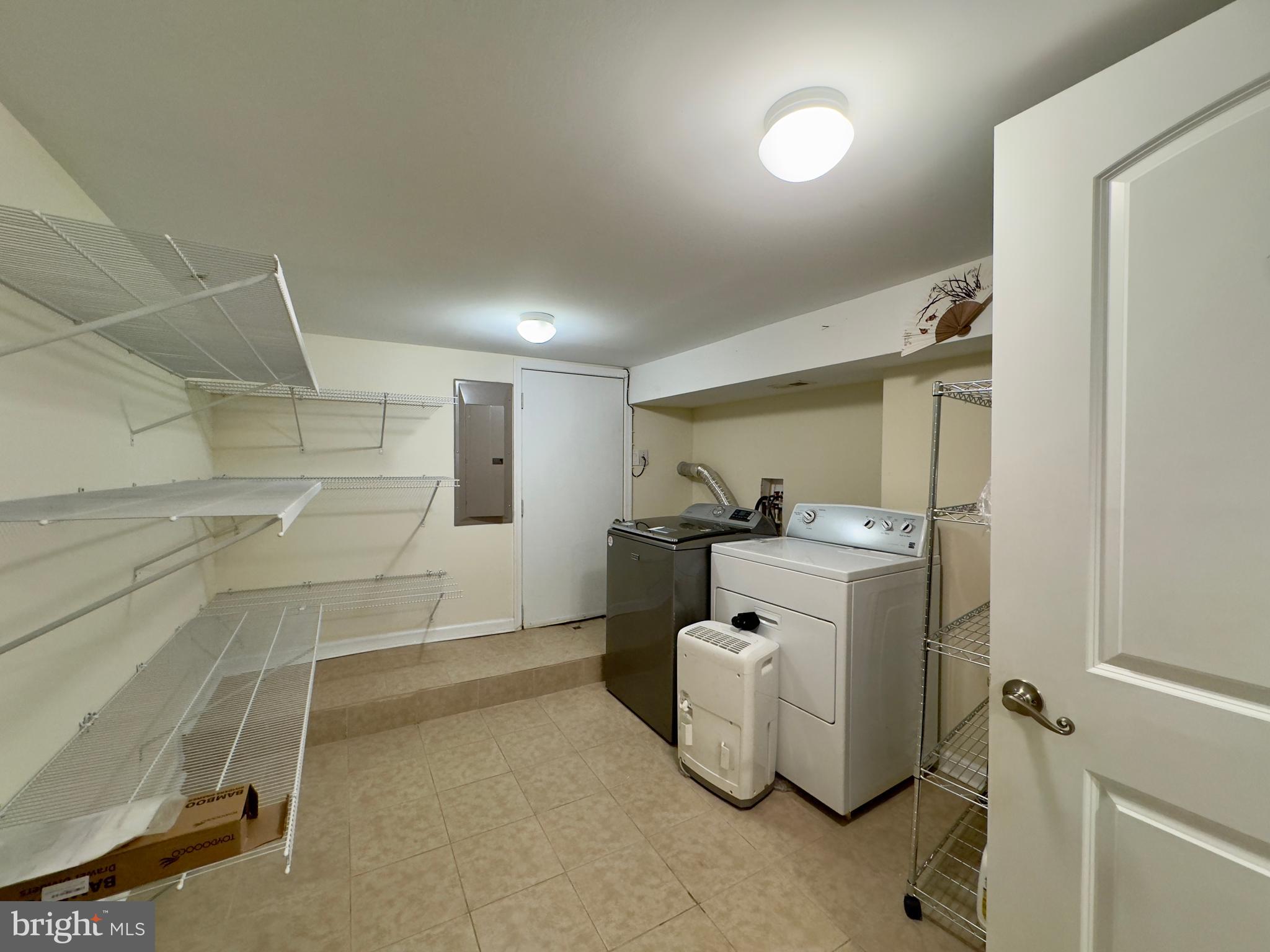 HIGHLANDTOWN - Residential Lease