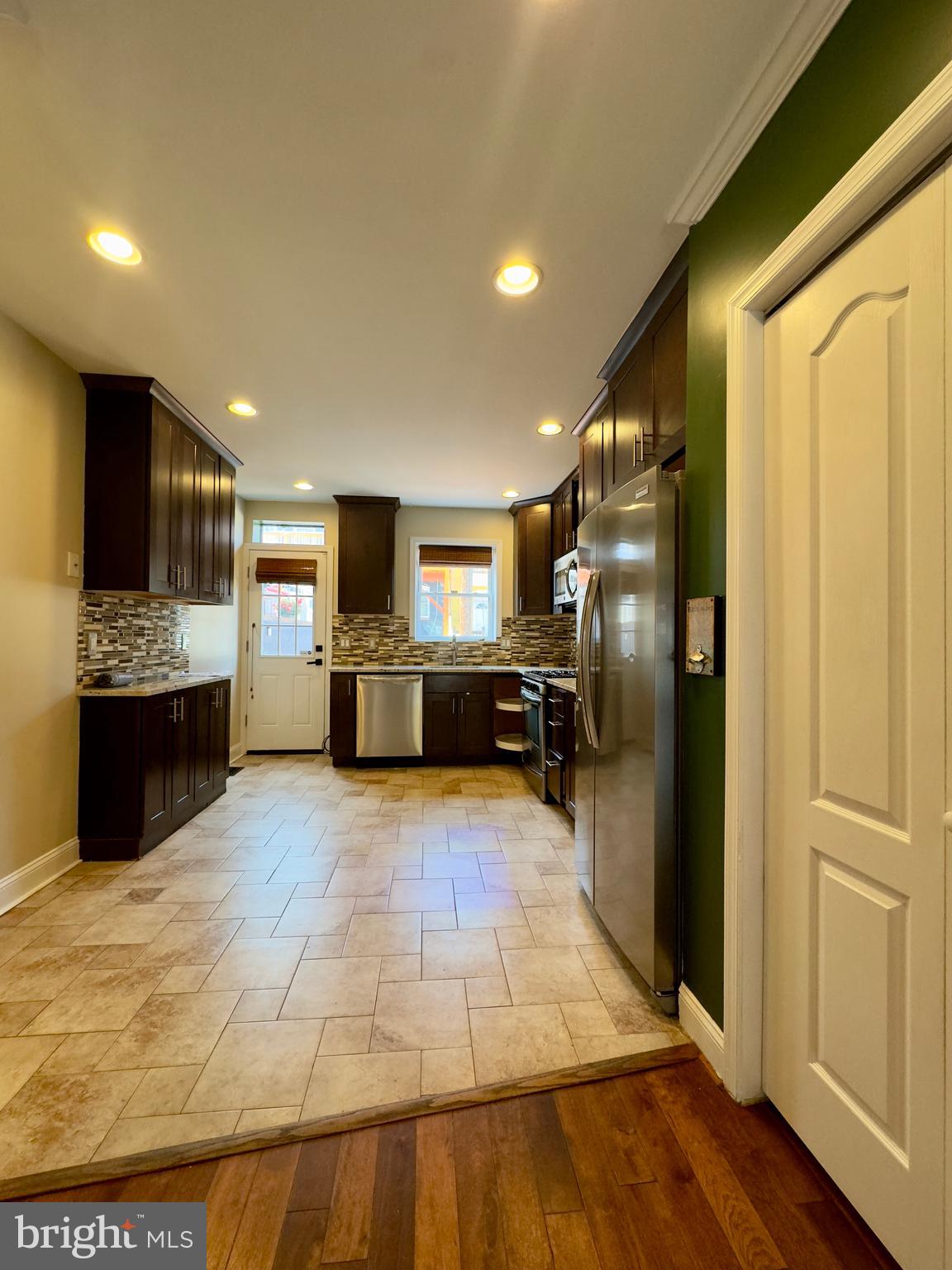 HIGHLANDTOWN - Residential Lease