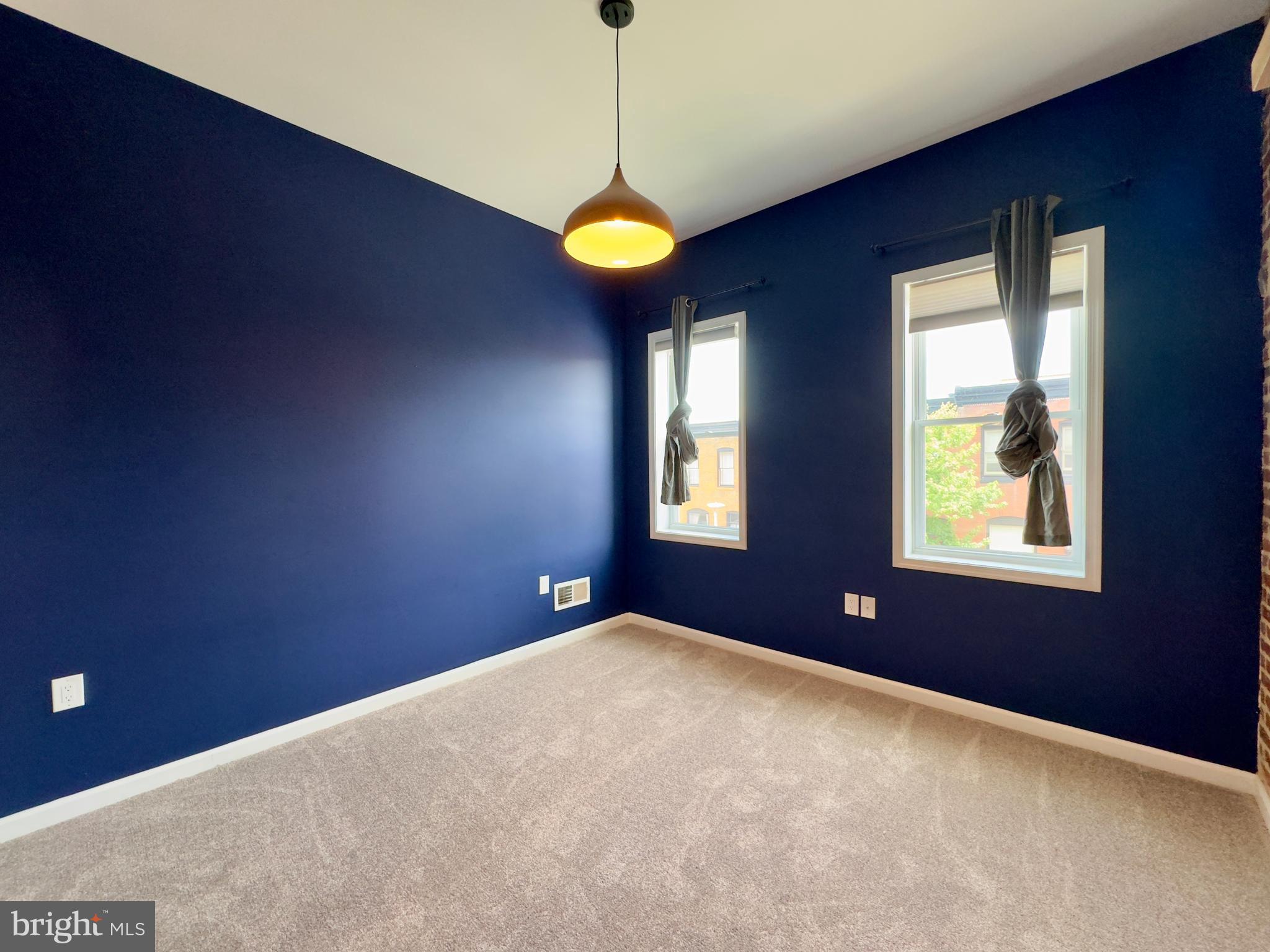 HIGHLANDTOWN - Residential Lease