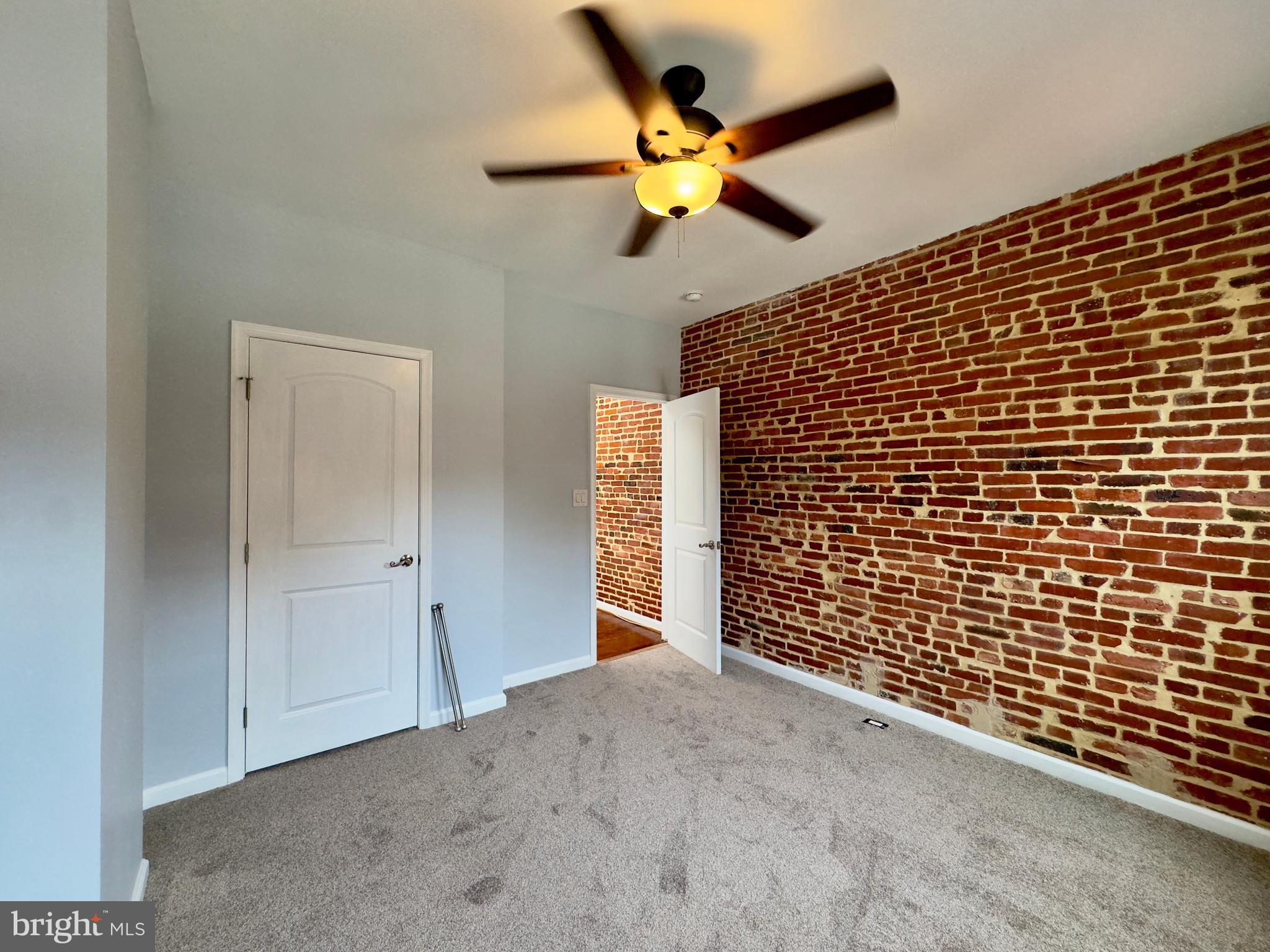 HIGHLANDTOWN - Residential Lease