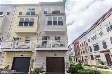 EYA ARTS DISTRICT - Residential