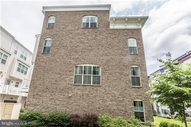 EYA ARTS DISTRICT - Residential