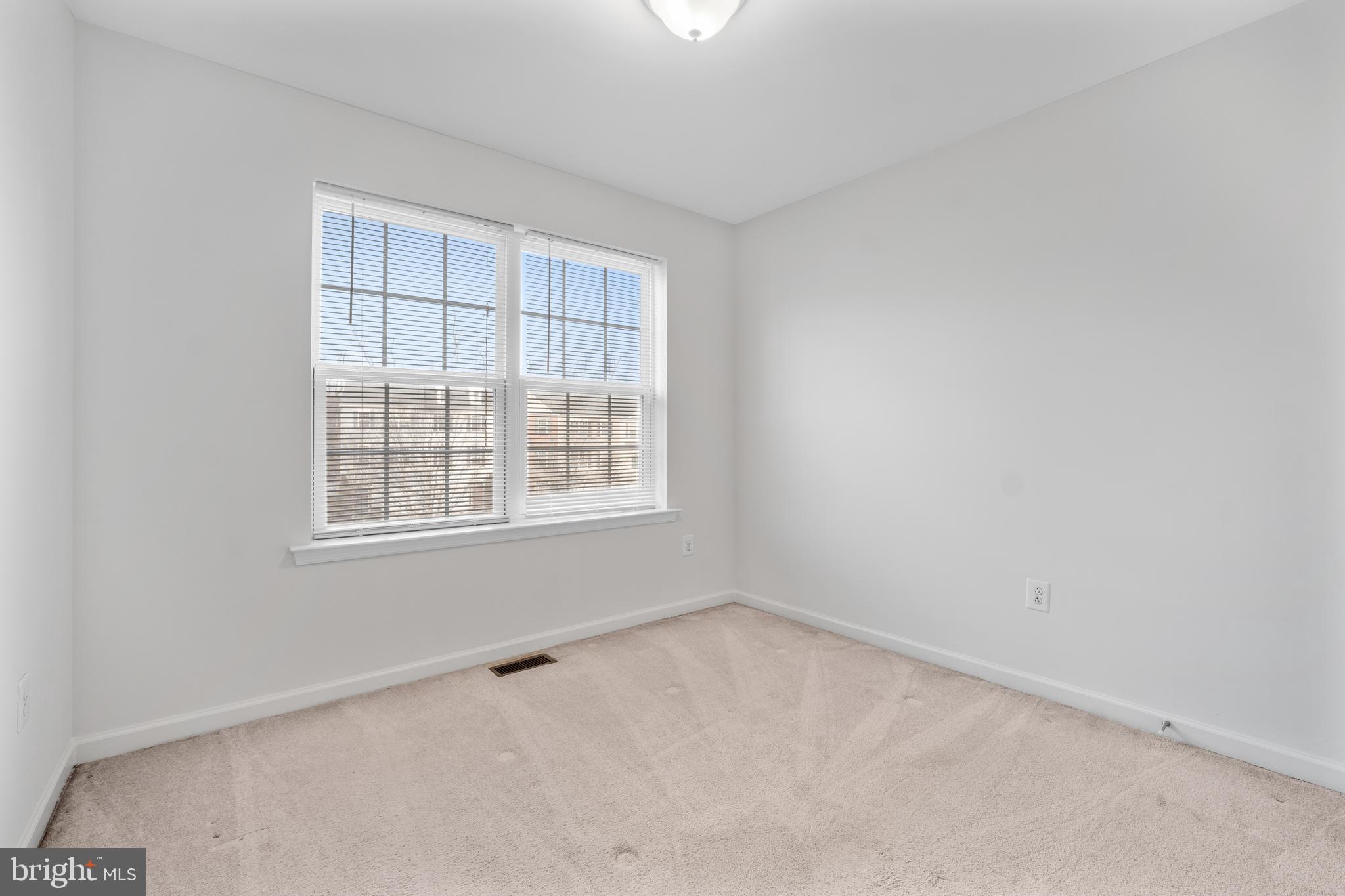 SENECA HILL - Residential