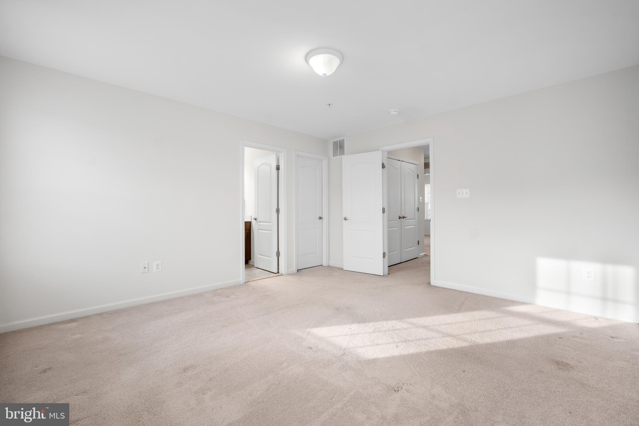 SENECA HILL - Residential