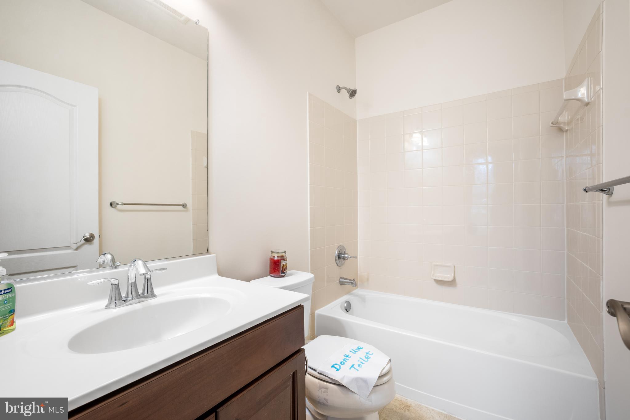 SENECA HILL - Residential