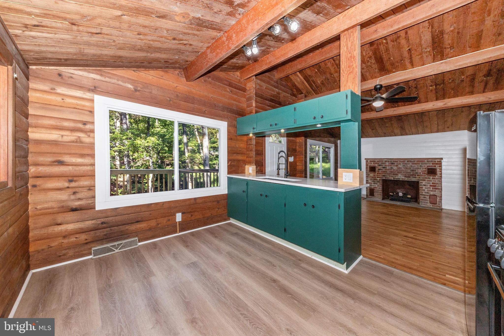 SHANNONDALE - Residential Lease