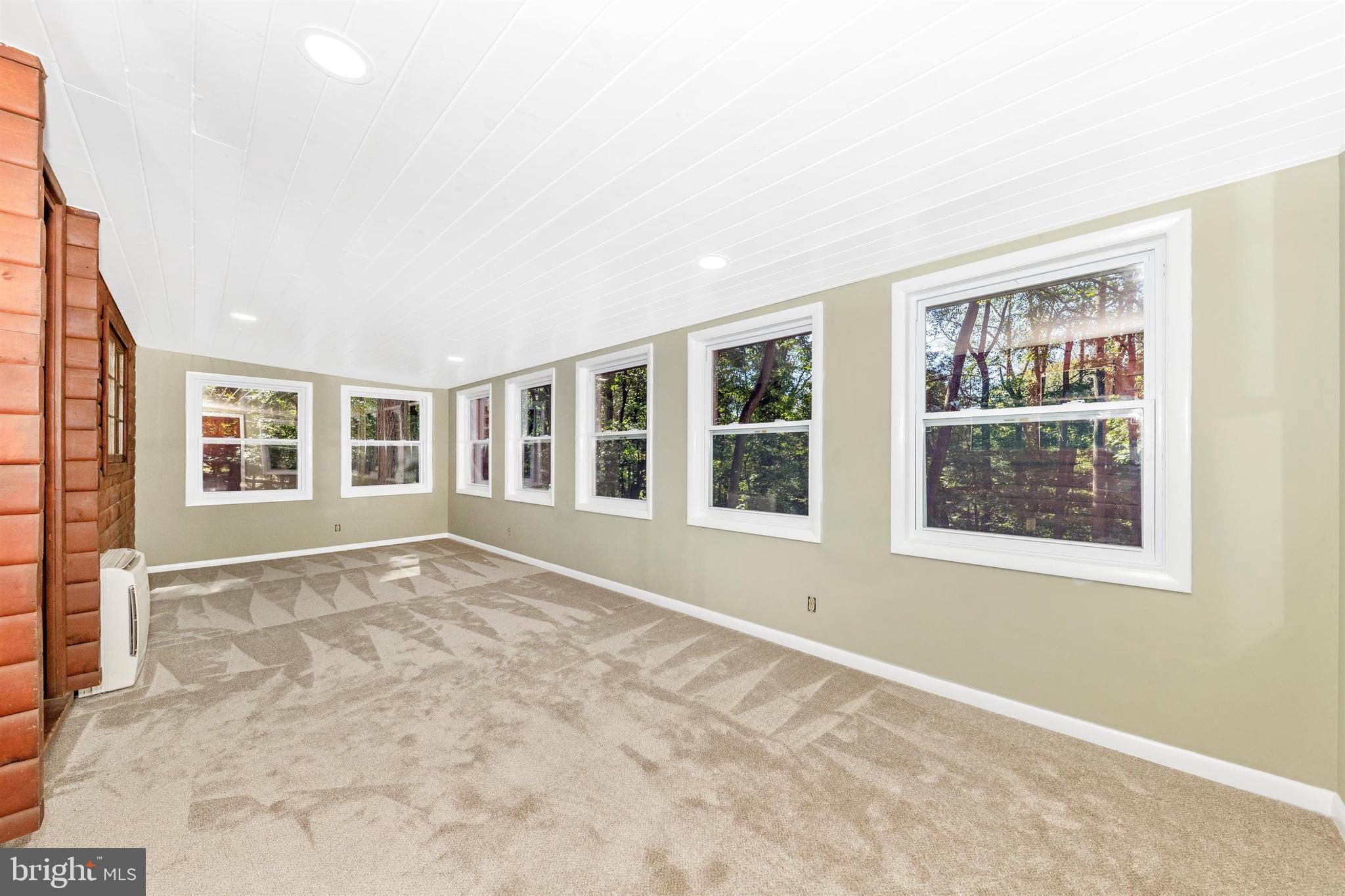 SHANNONDALE - Residential Lease