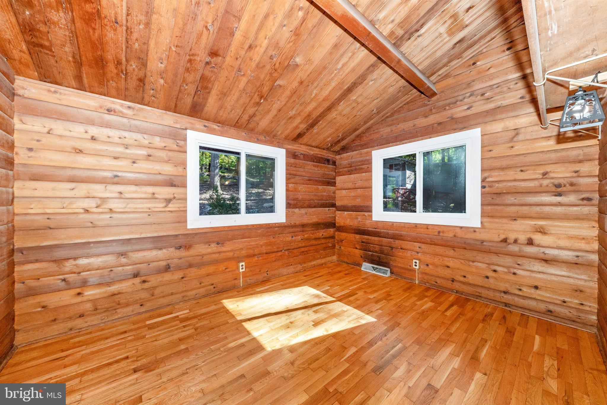 SHANNONDALE - Residential Lease