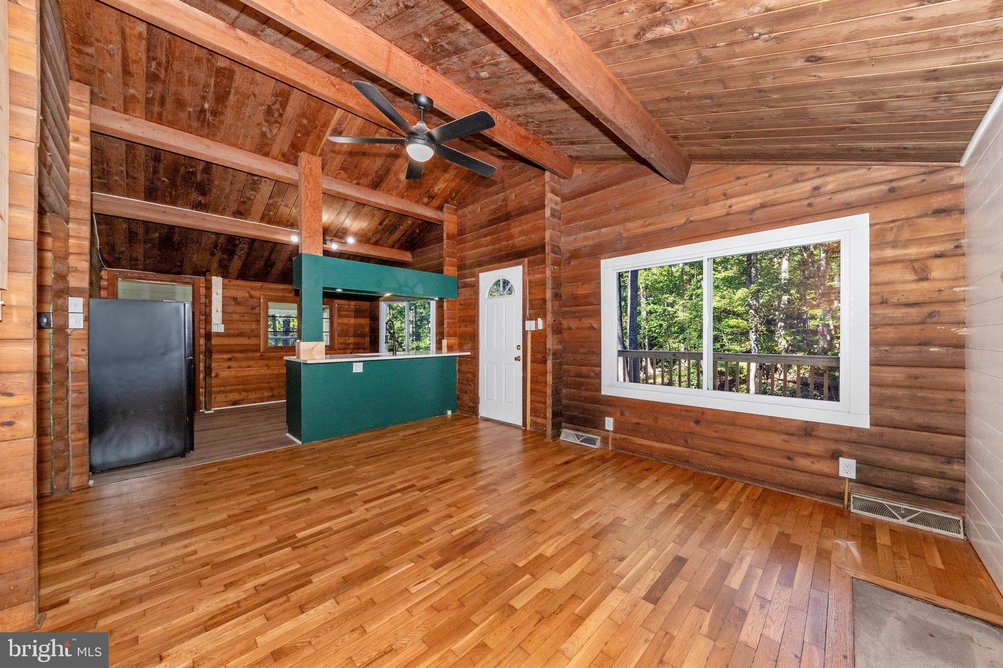 SHANNONDALE - Residential Lease