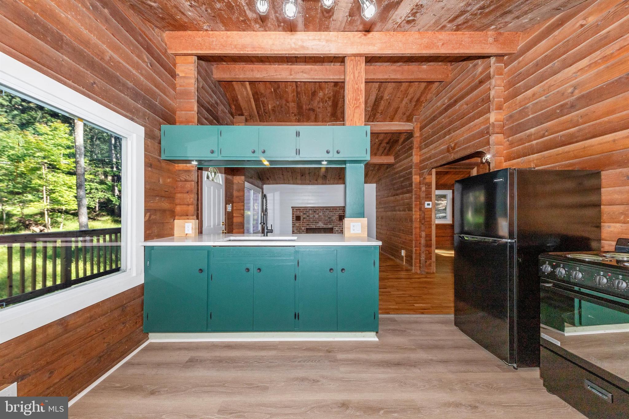 SHANNONDALE - Residential Lease