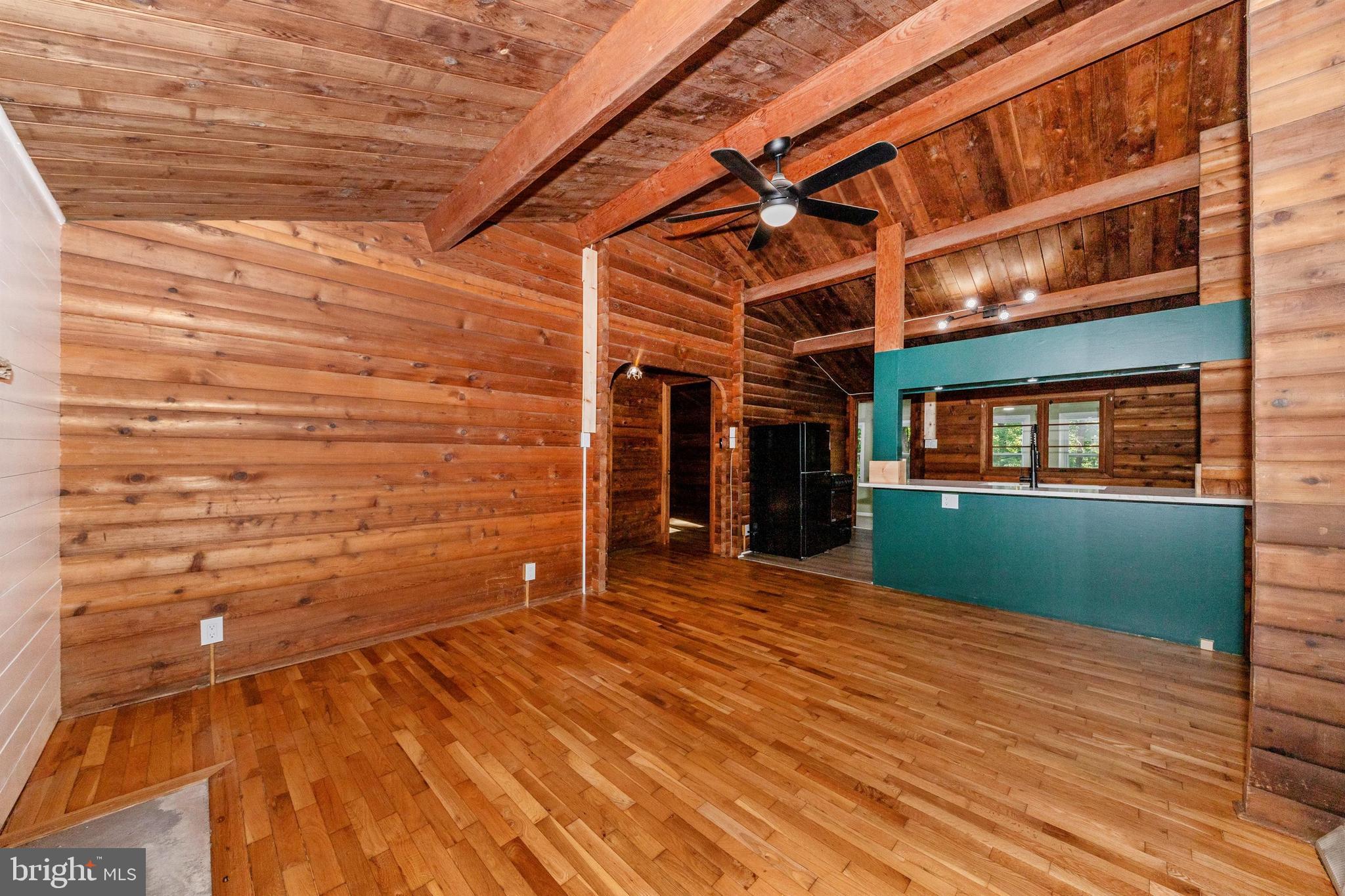 SHANNONDALE - Residential Lease