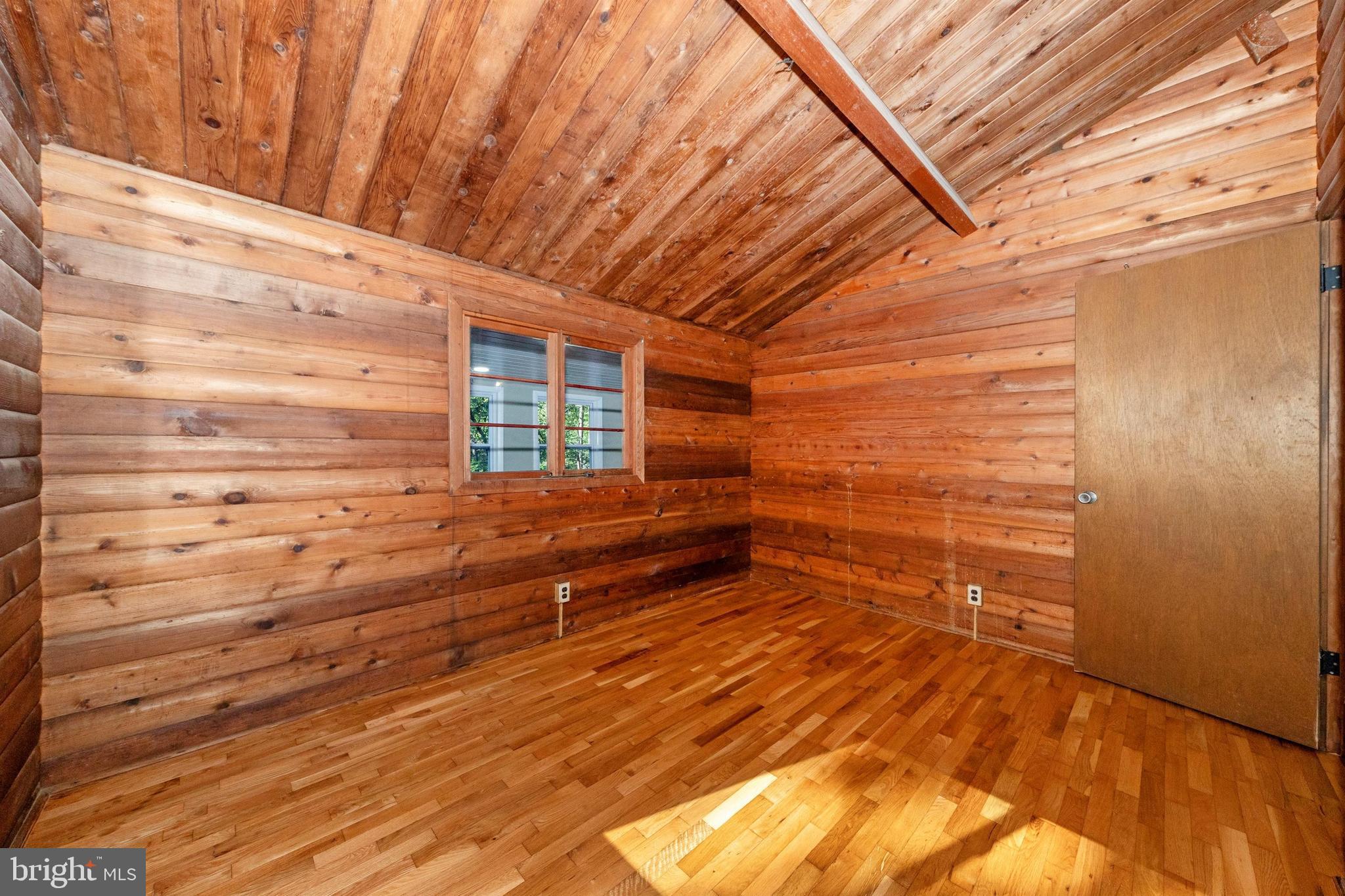 SHANNONDALE - Residential Lease