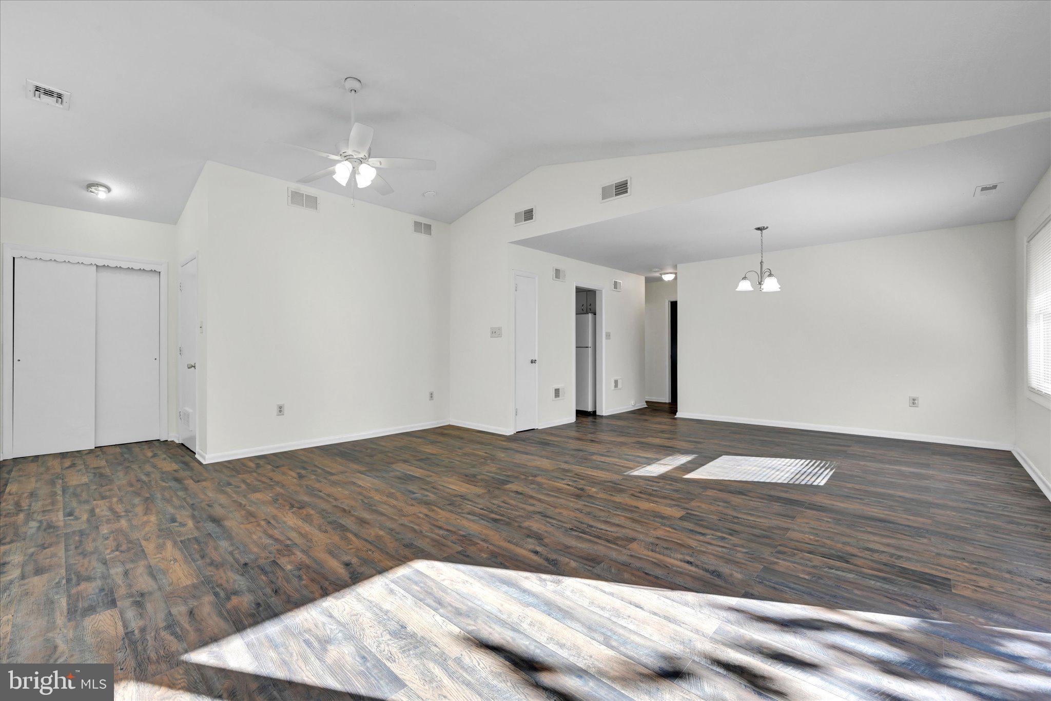 FOREST HILLS - Residential