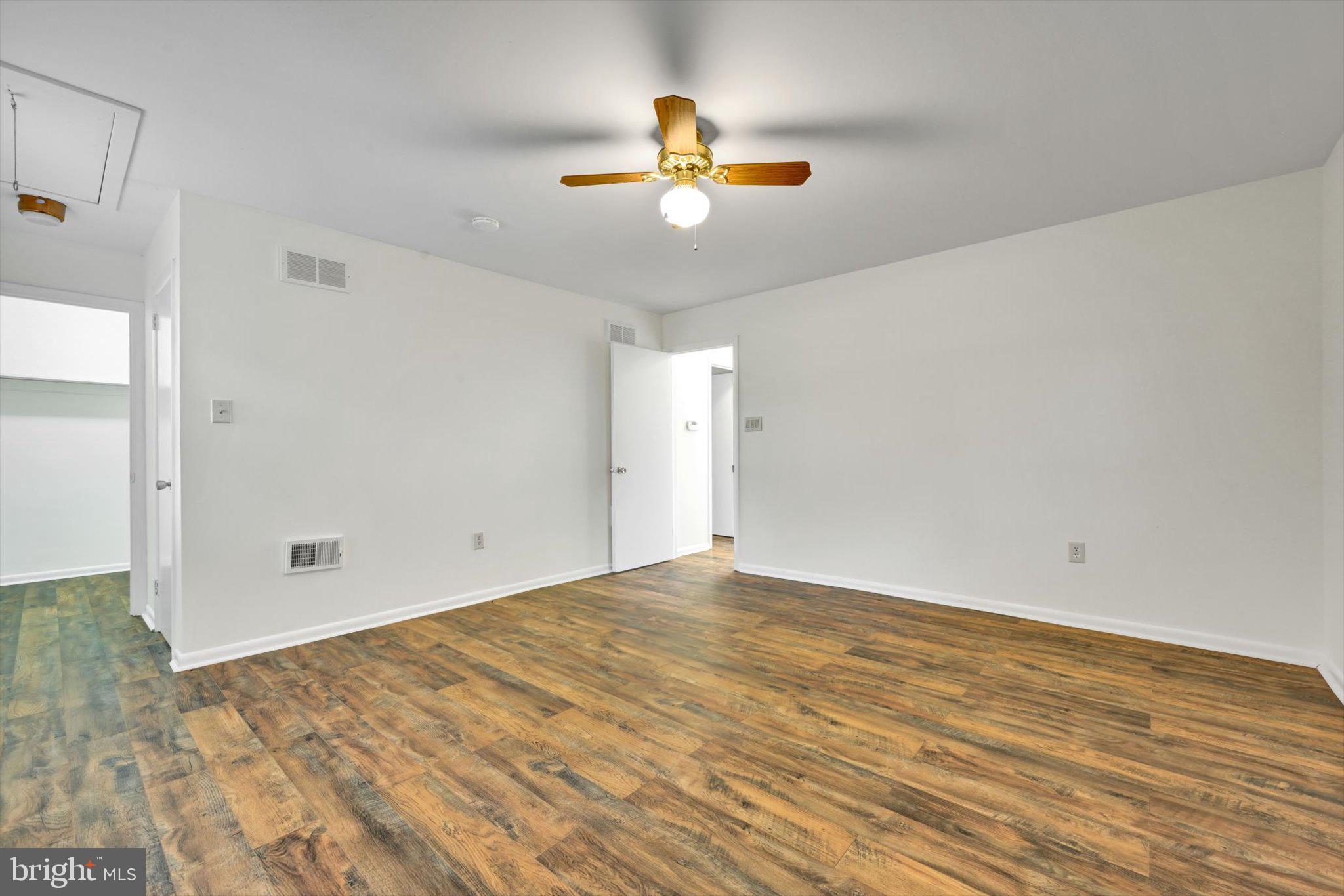 FOREST HILLS - Residential