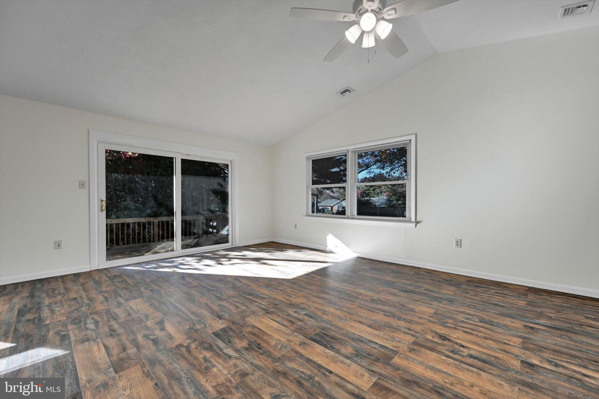 FOREST HILLS - Residential