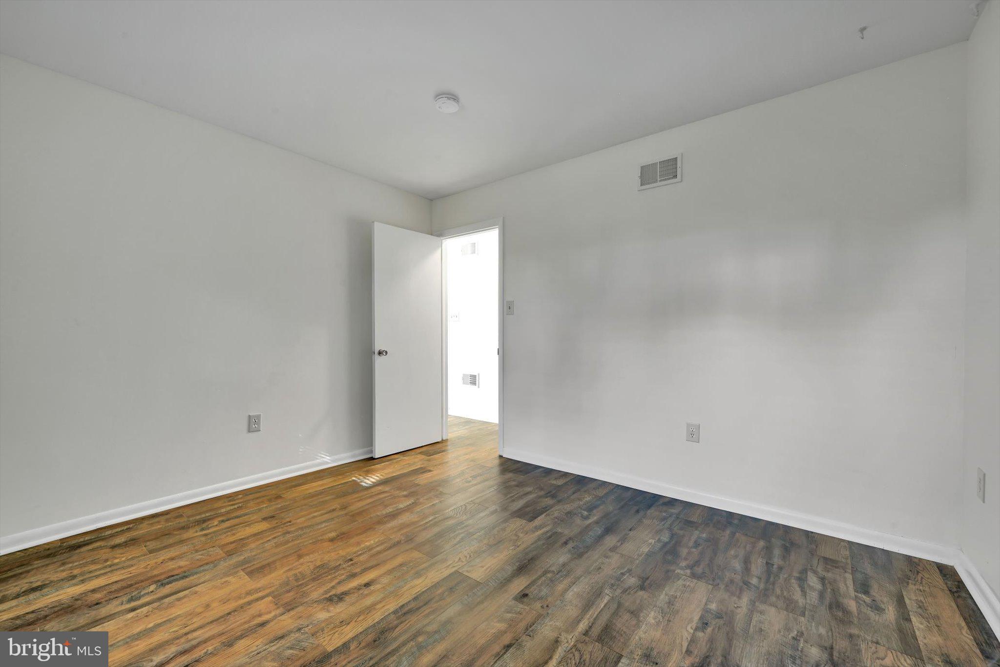 FOREST HILLS - Residential