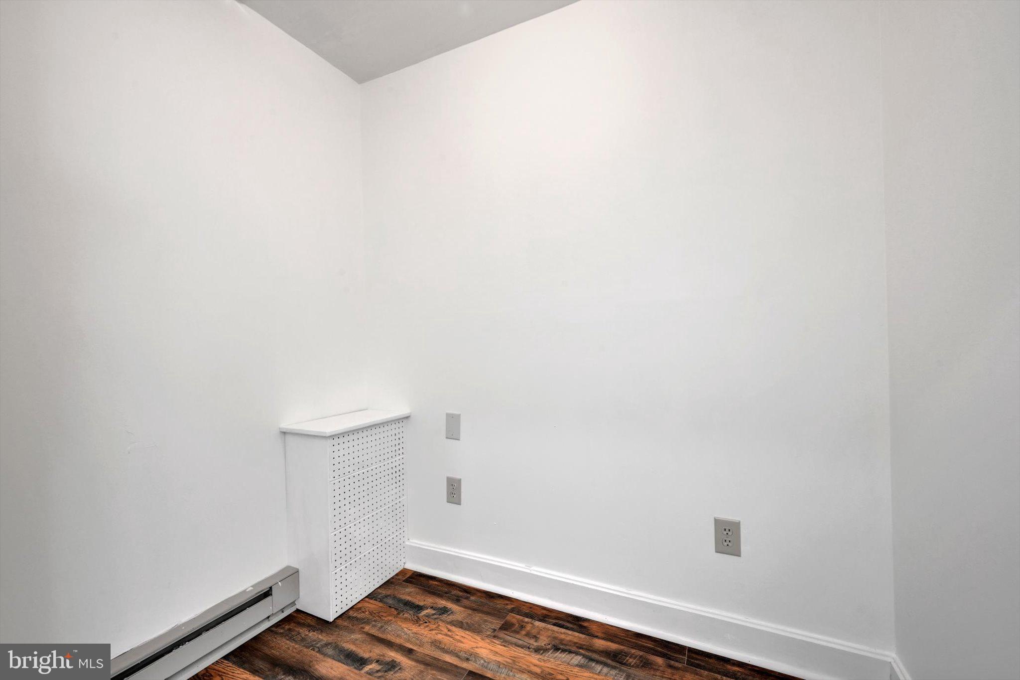 FOREST HILLS - Residential