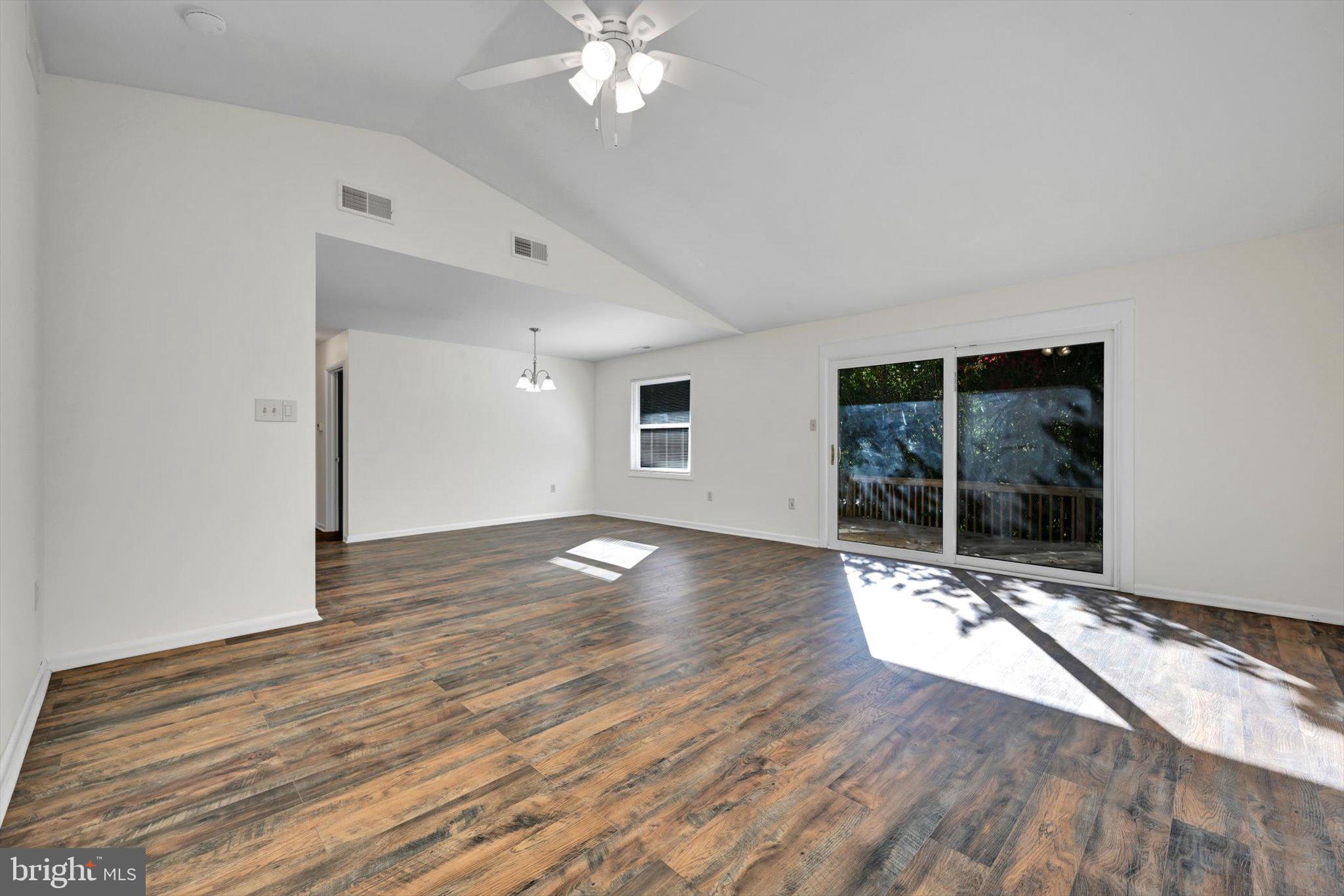 FOREST HILLS - Residential