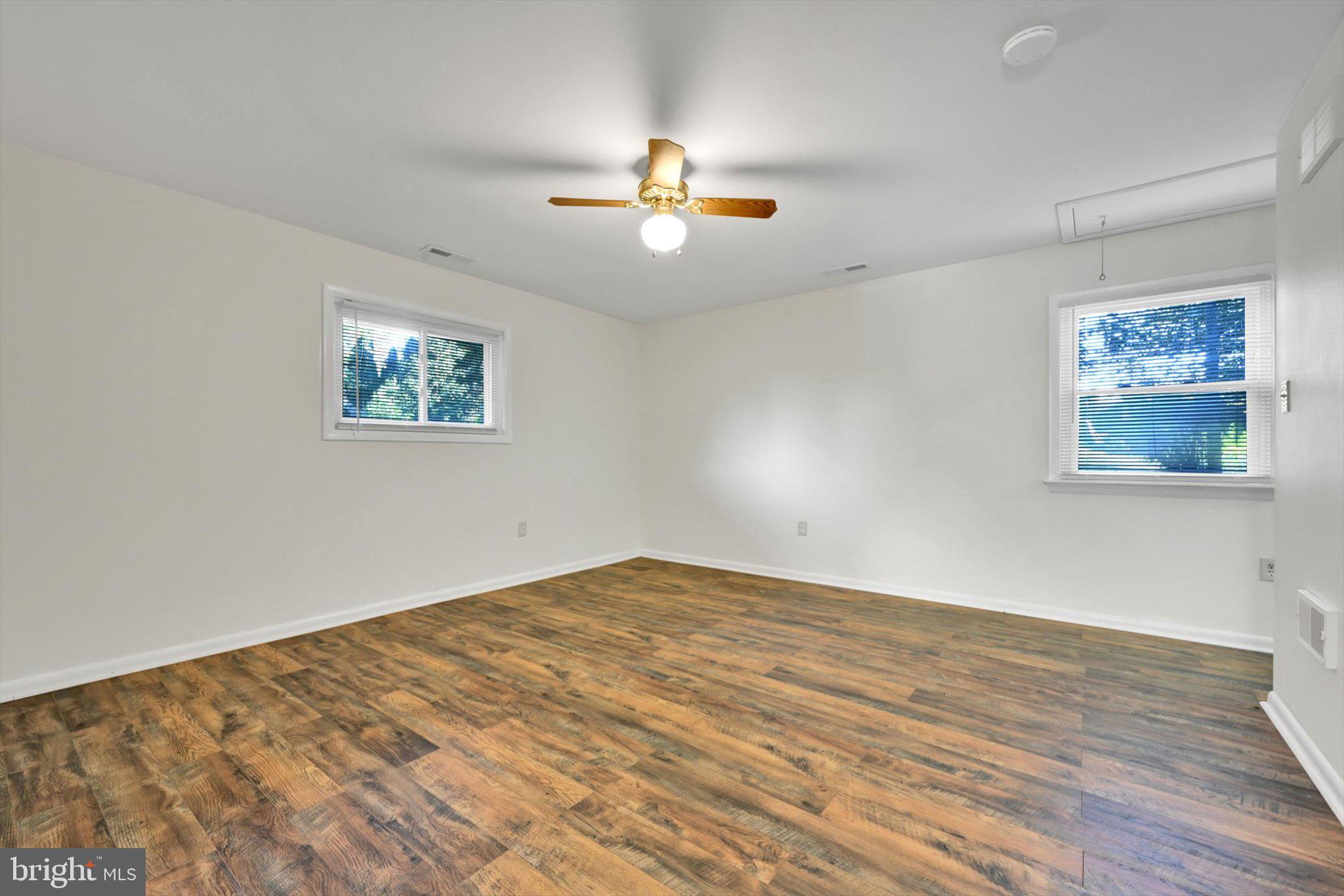 FOREST HILLS - Residential