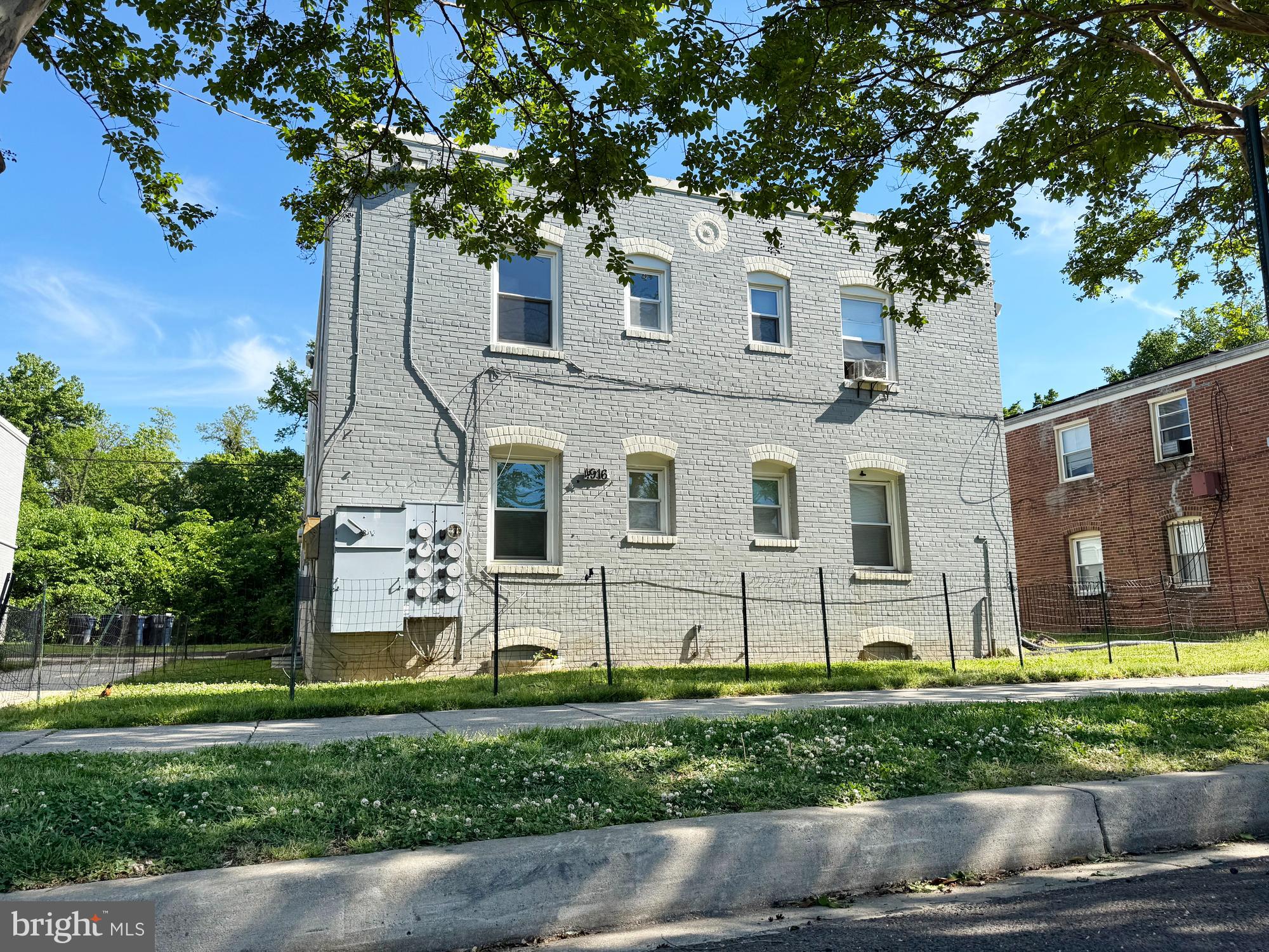 4912 NASH STREET NE
