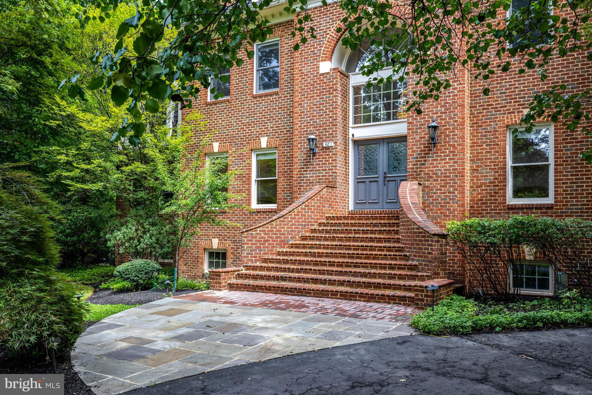 501 SENECA GREEN WAY