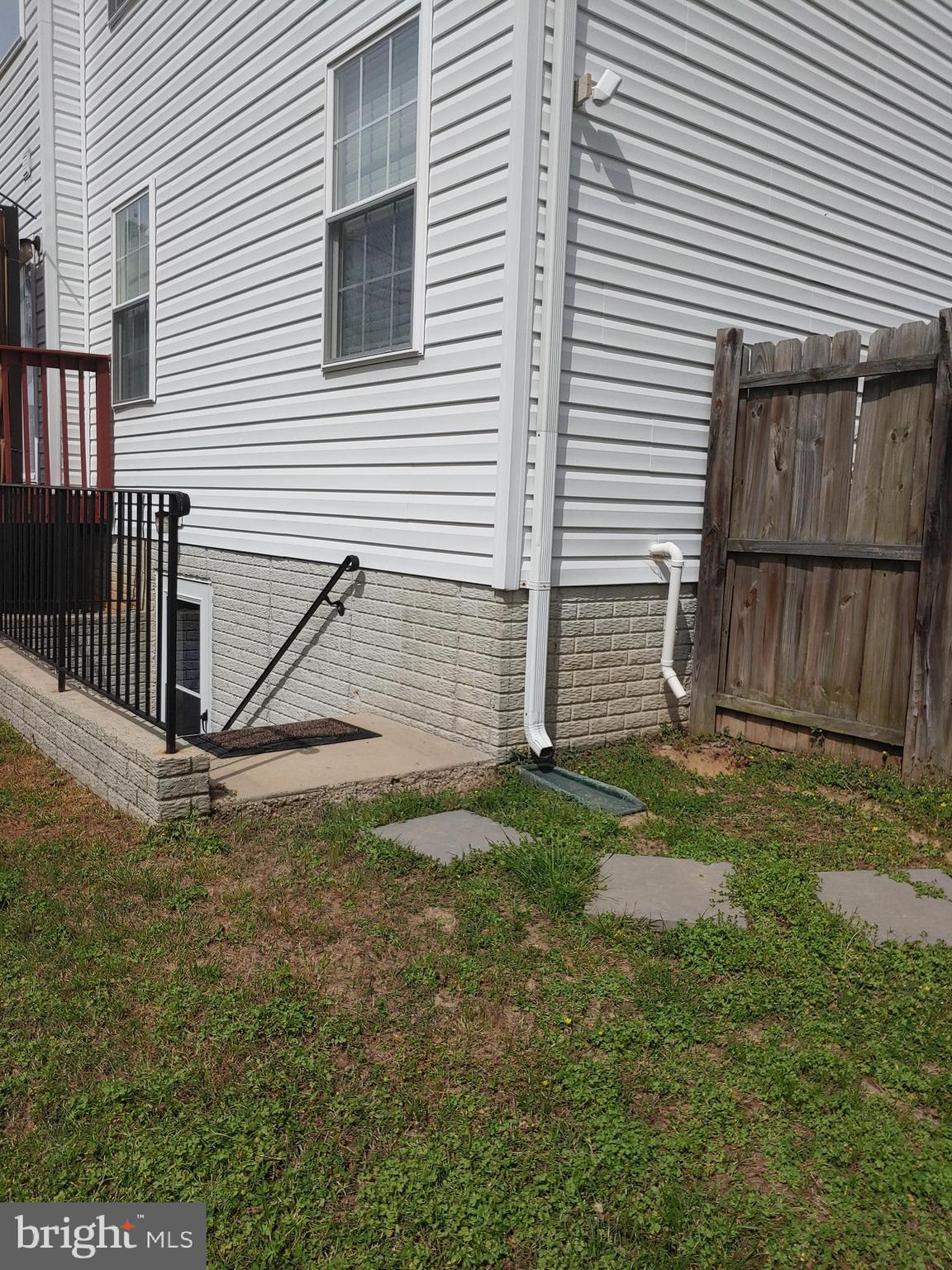 MEADOW LAKE - Residential Lease