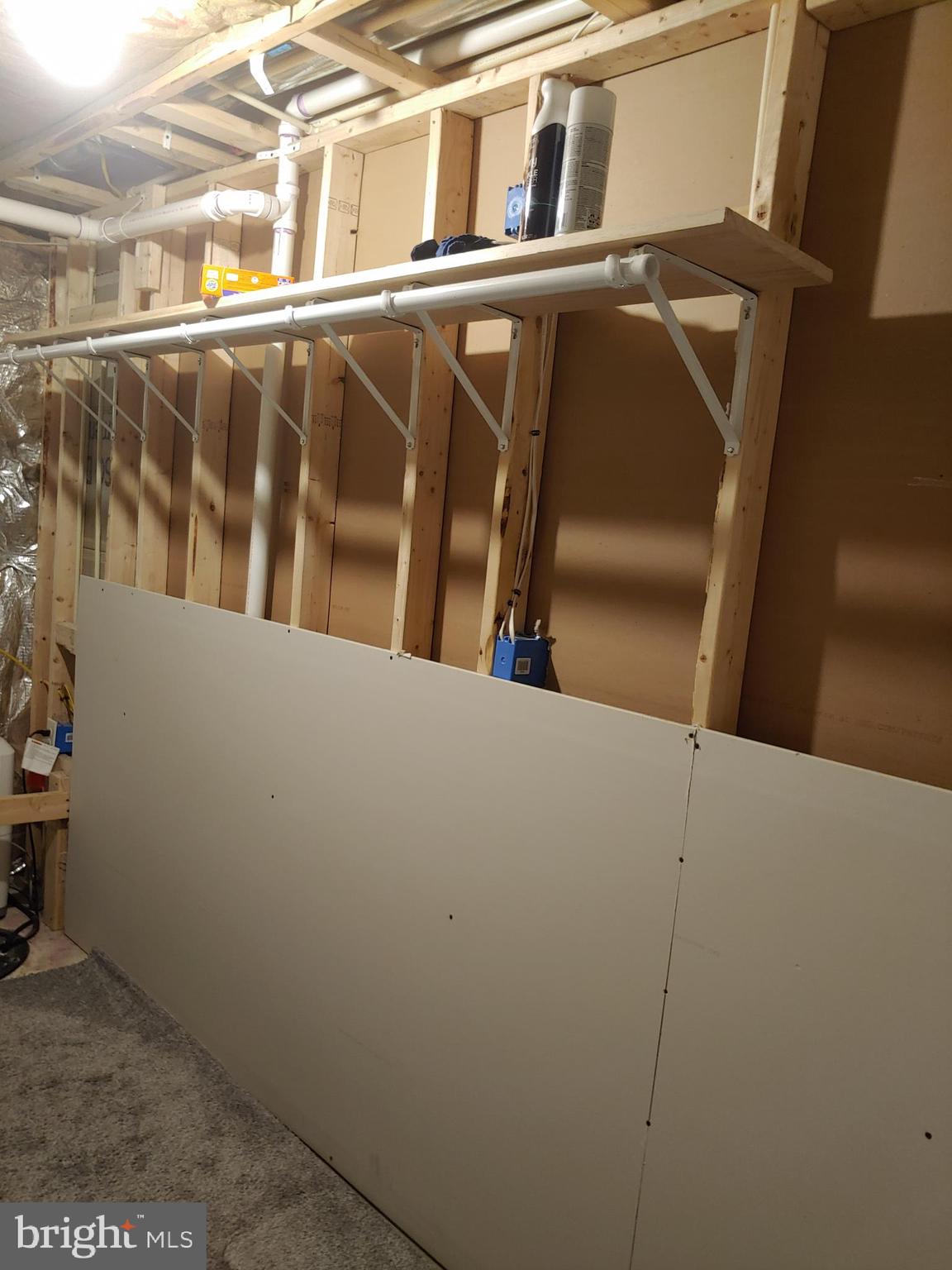 MEADOW LAKE - Residential Lease