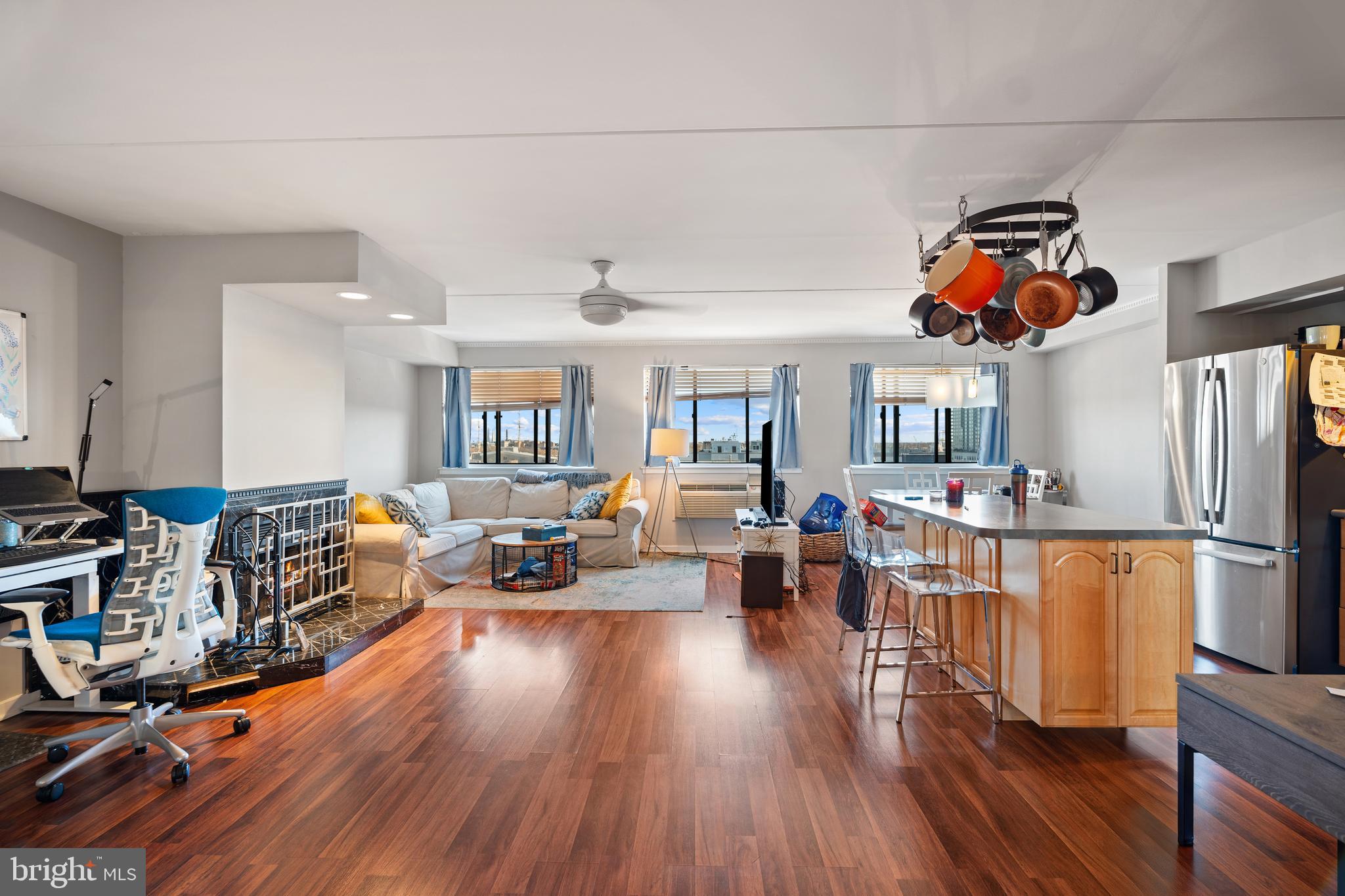 200 LOMBARD STREET 10 713