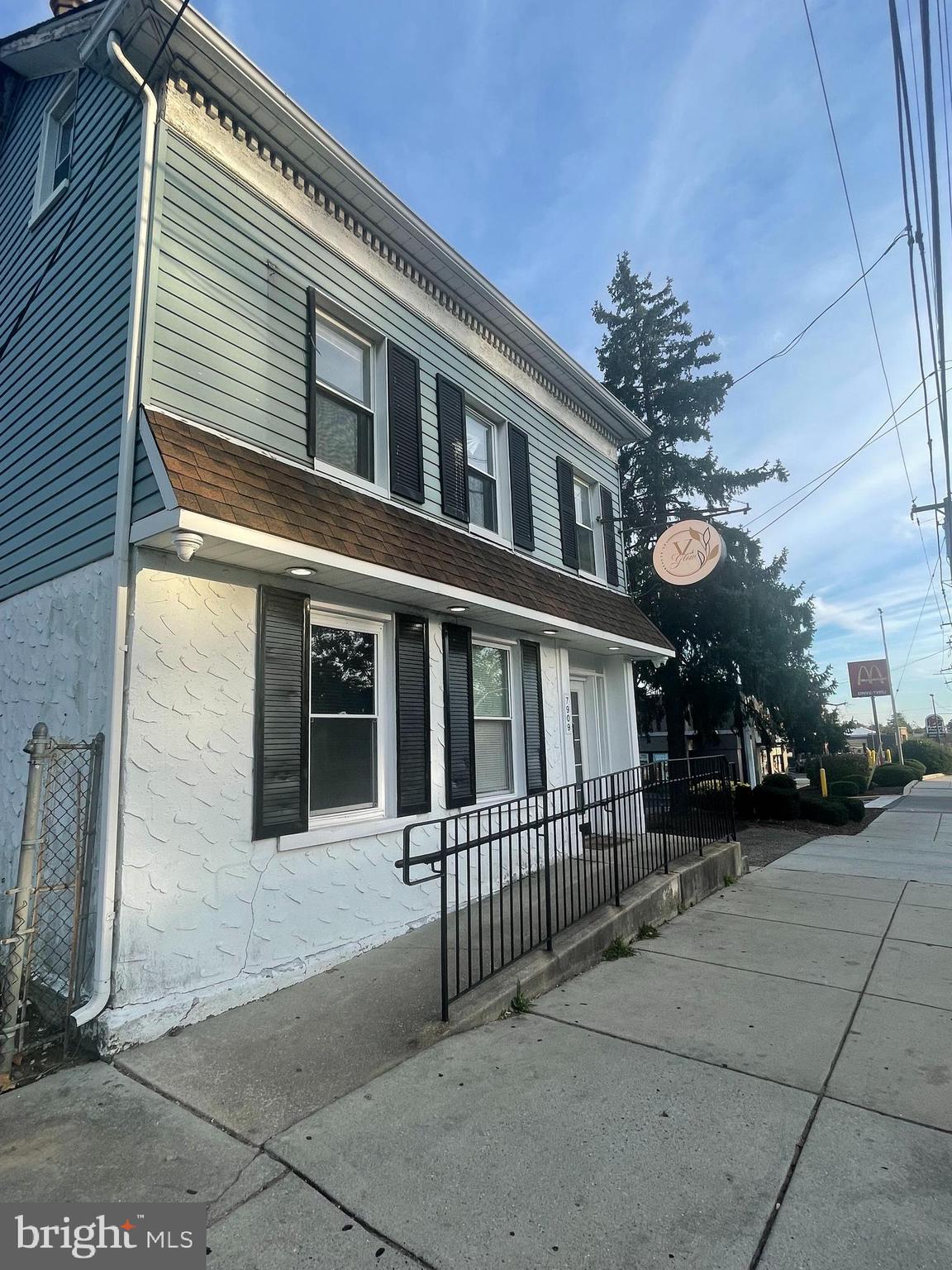 FOX CHASE - Residential Lease