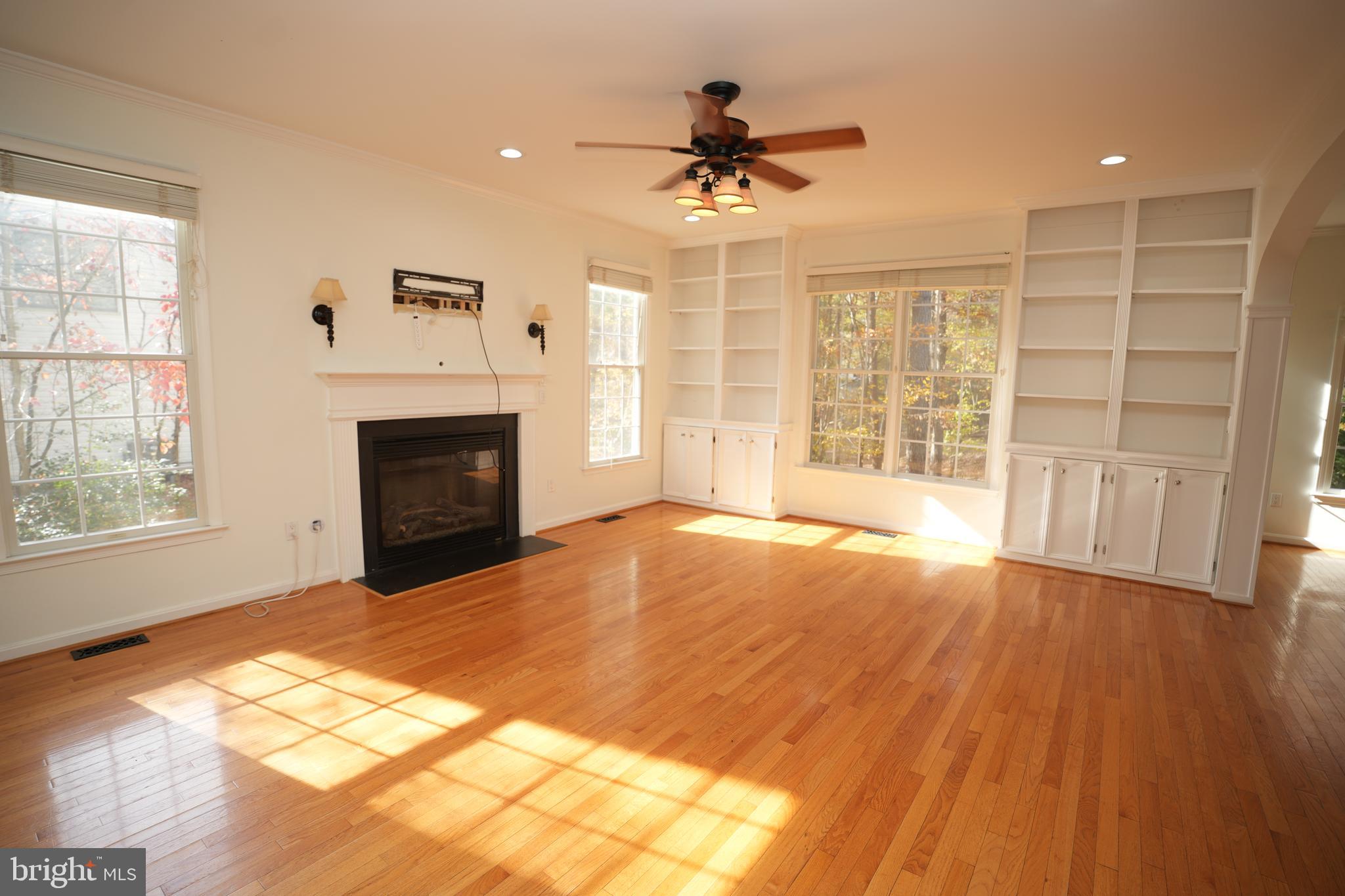 SYCAMORE HOLLOW OF WLDWD - Residential Lease